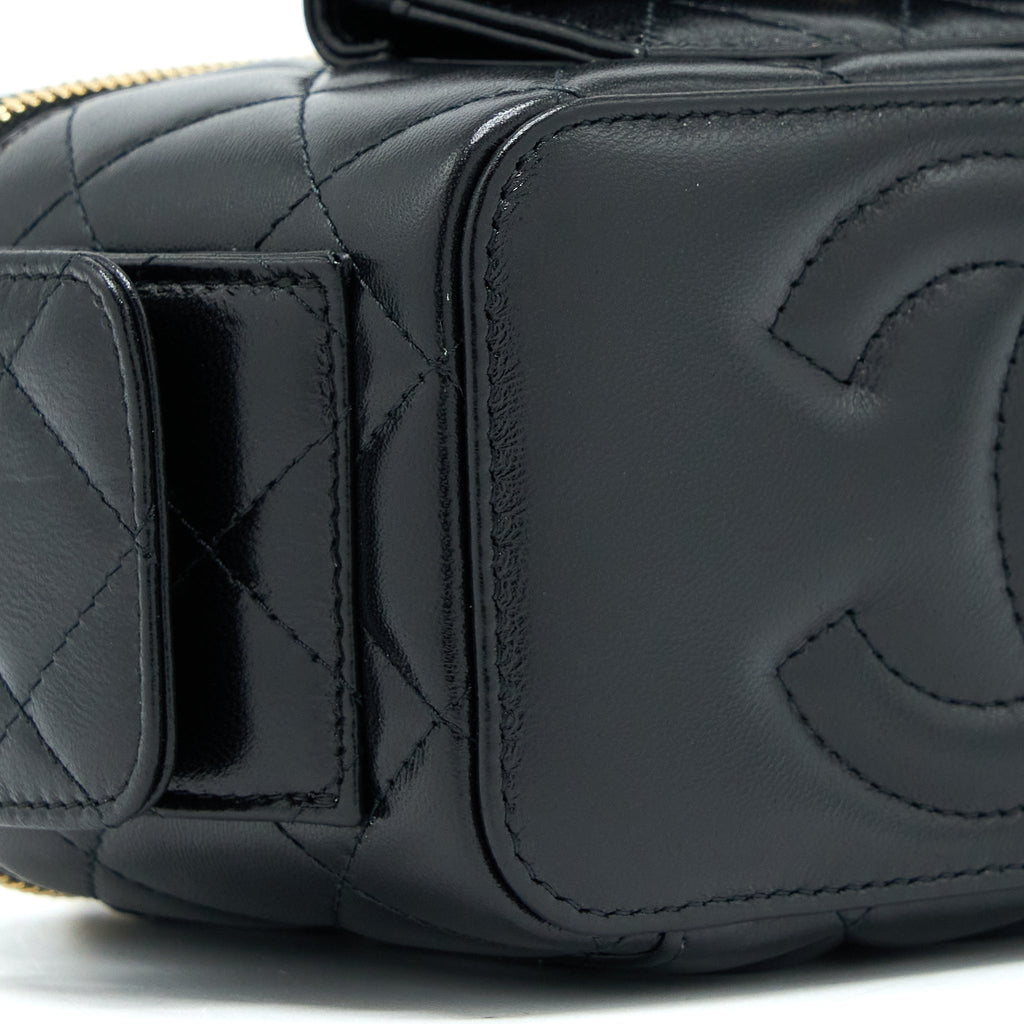 chanel-22k-top-handle-pocket-long-vanity-with-chain-black-ghw-1
