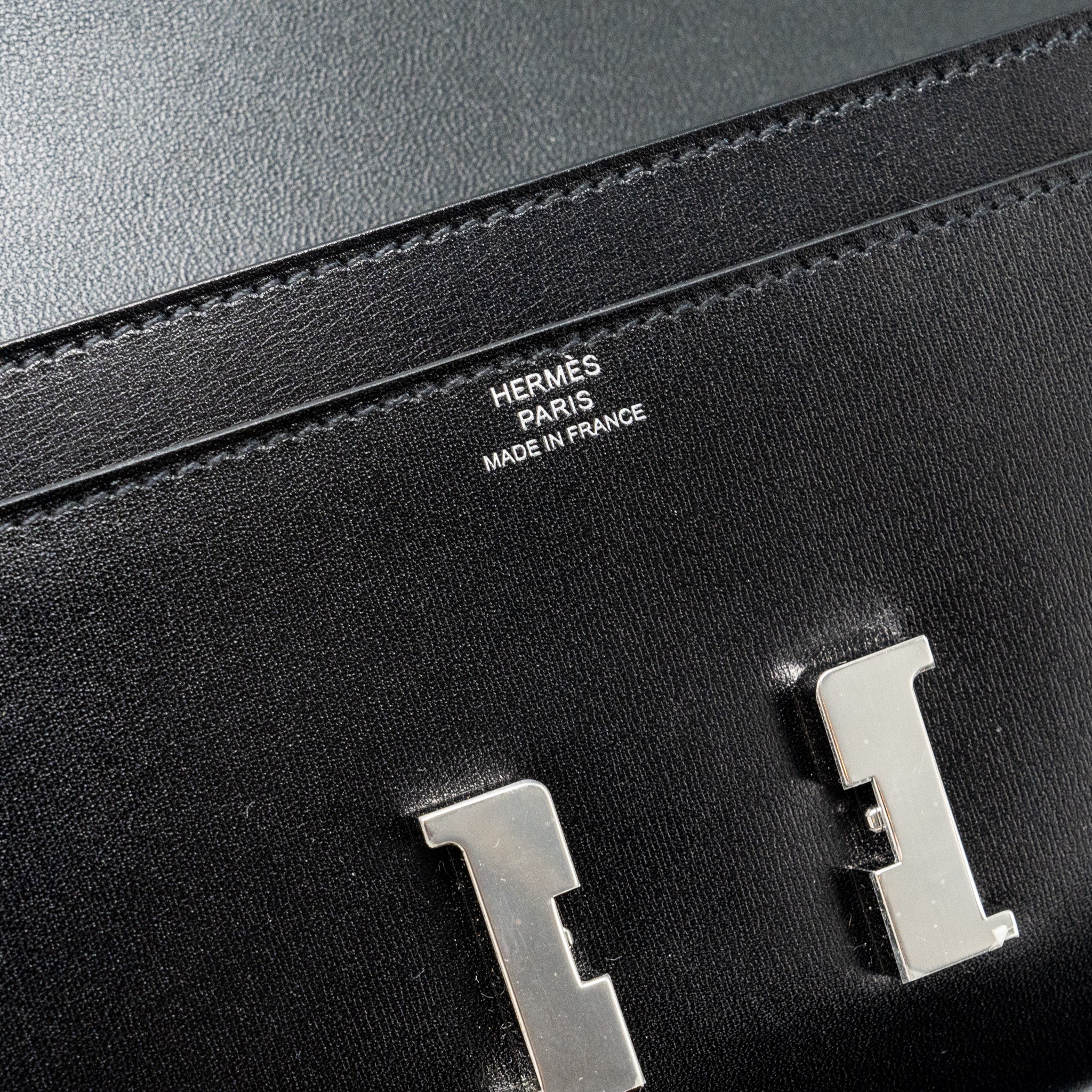 hermes-constance-to-go-box-black-shw-stamp-b-1