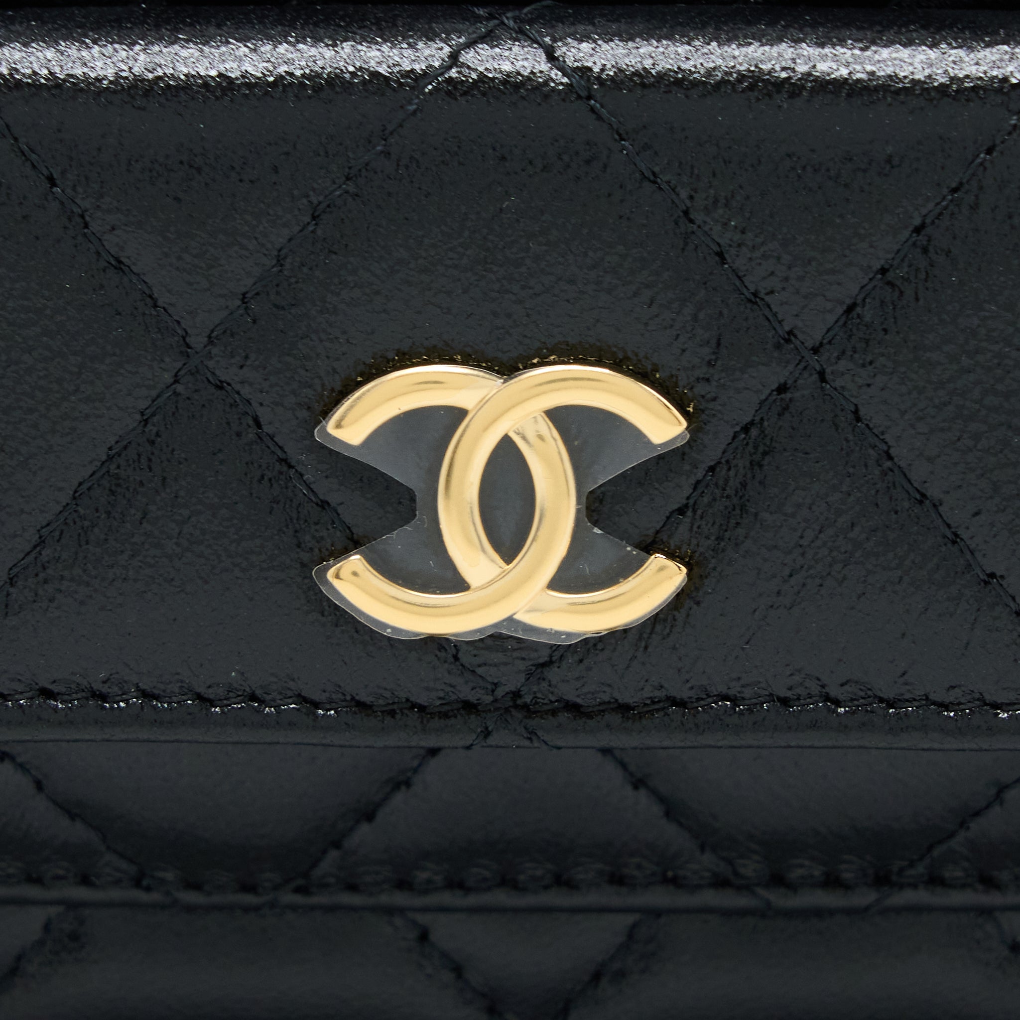 chanel-22k-top-handle-pocket-long-vanity-with-chain-black-ghw-1