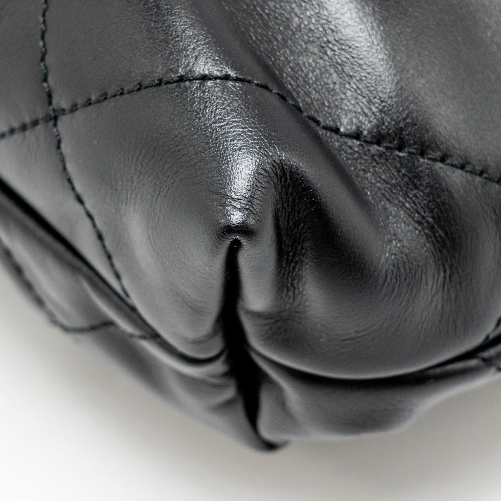 chanel-mini-22-bag-calfskin-black-ghw-microchip