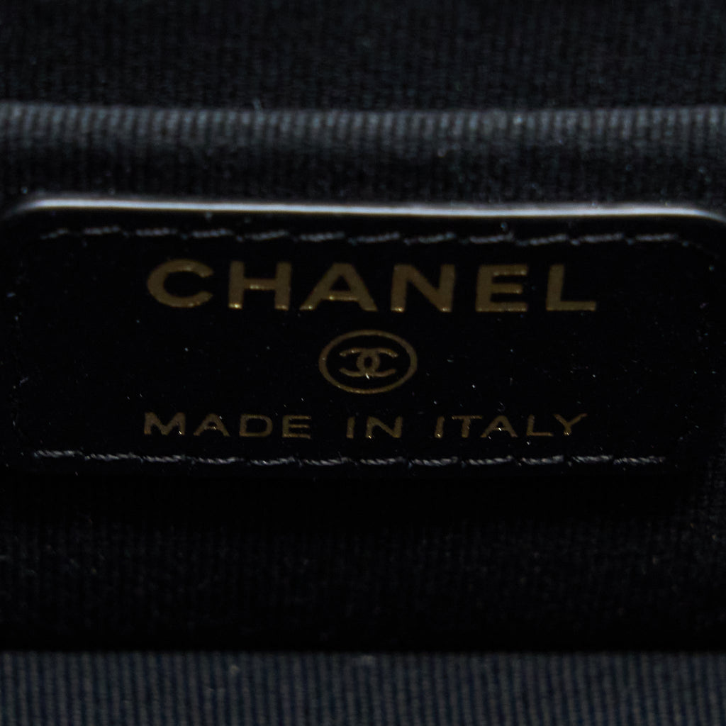 chanel-22k-top-handle-pocket-long-vanity-with-chain-black-ghw-1