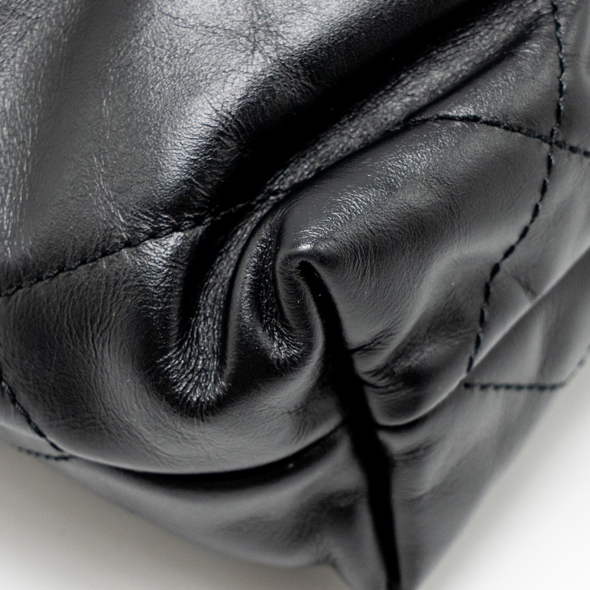 chanel-mini-22-bag-calfskin-black-ghw-microchip