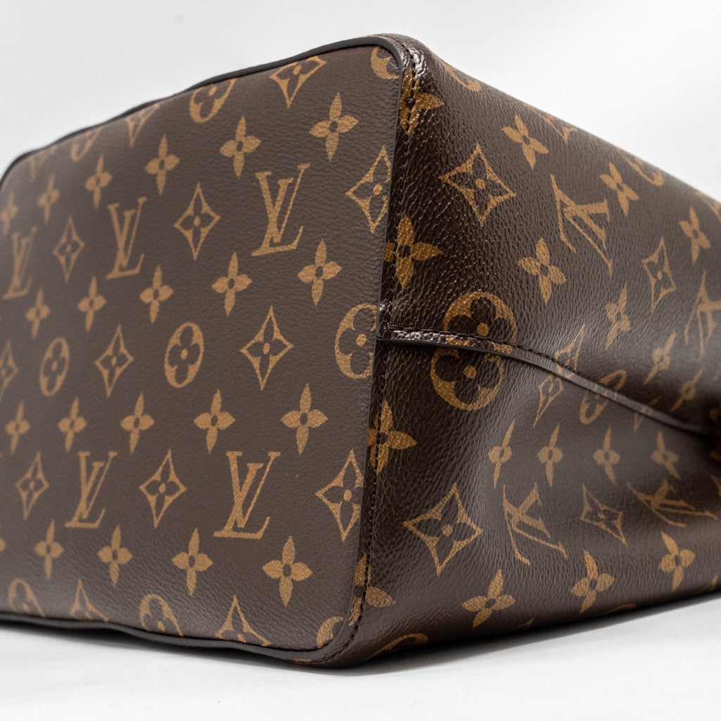 louis-vuitton-neo-noe-monogram-canvas-black-ghw-1
