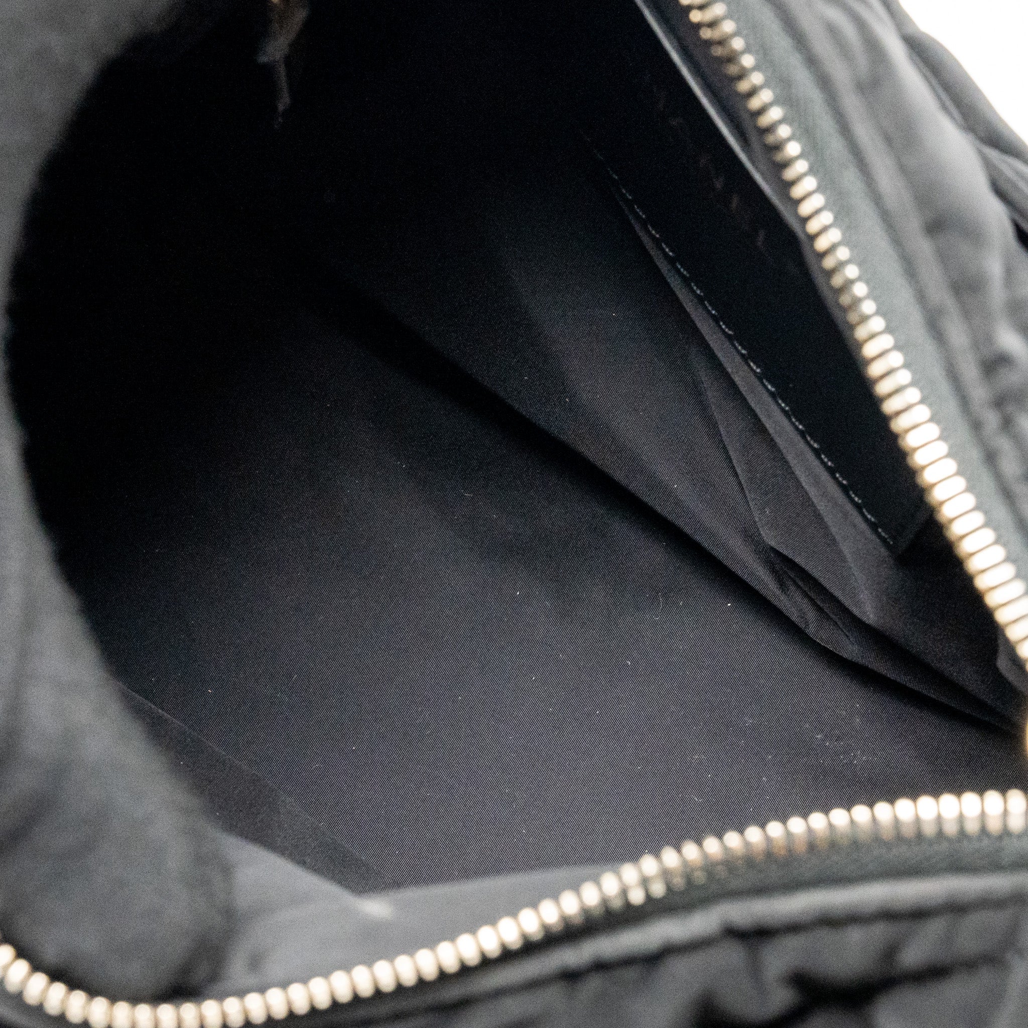chanel-25n-ski-series-coconeige-shoulder-bag-nylon-black-lghw-microchip