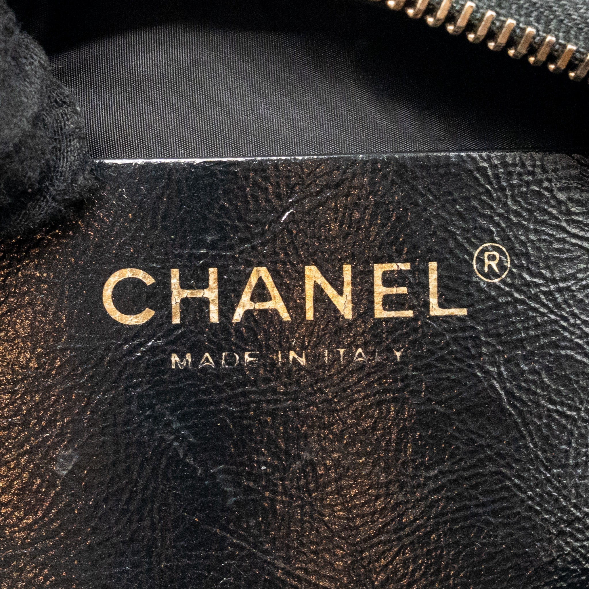 chanel-25n-ski-series-coconeige-shoulder-bag-nylon-black-lghw-microchip