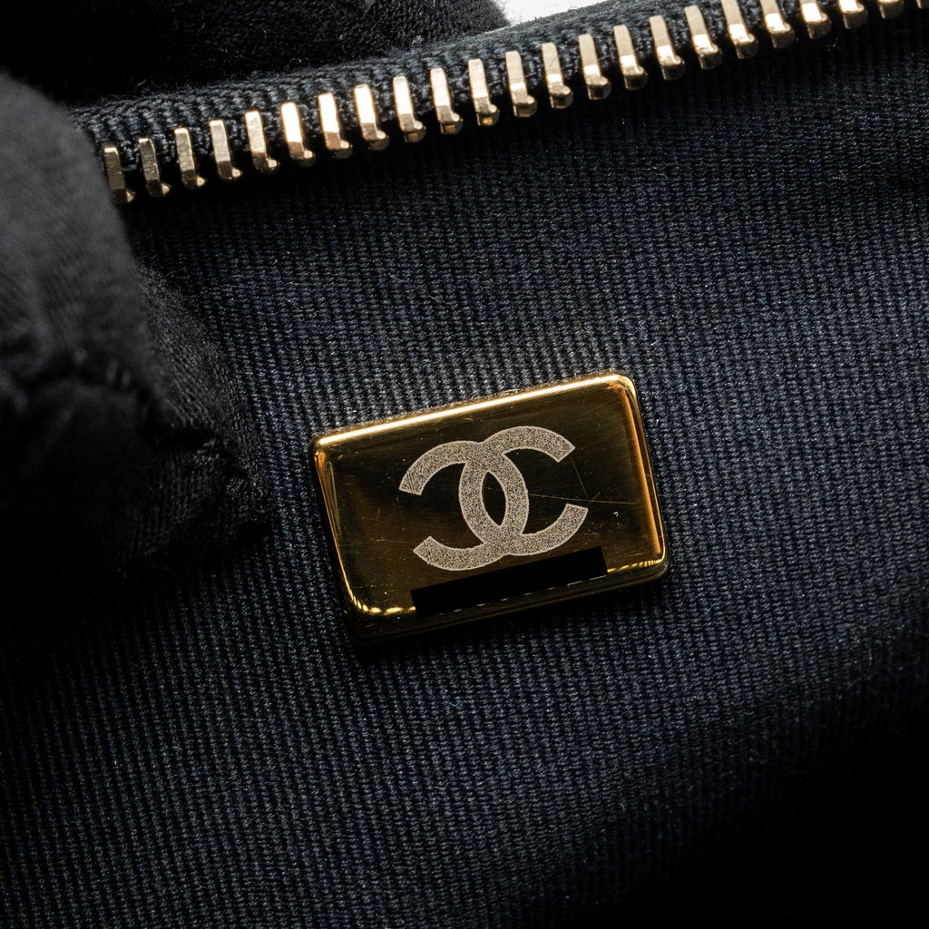chanel-23k-hobo-bag-with-adjustable-chain-lambkin-black-ghw-microchip