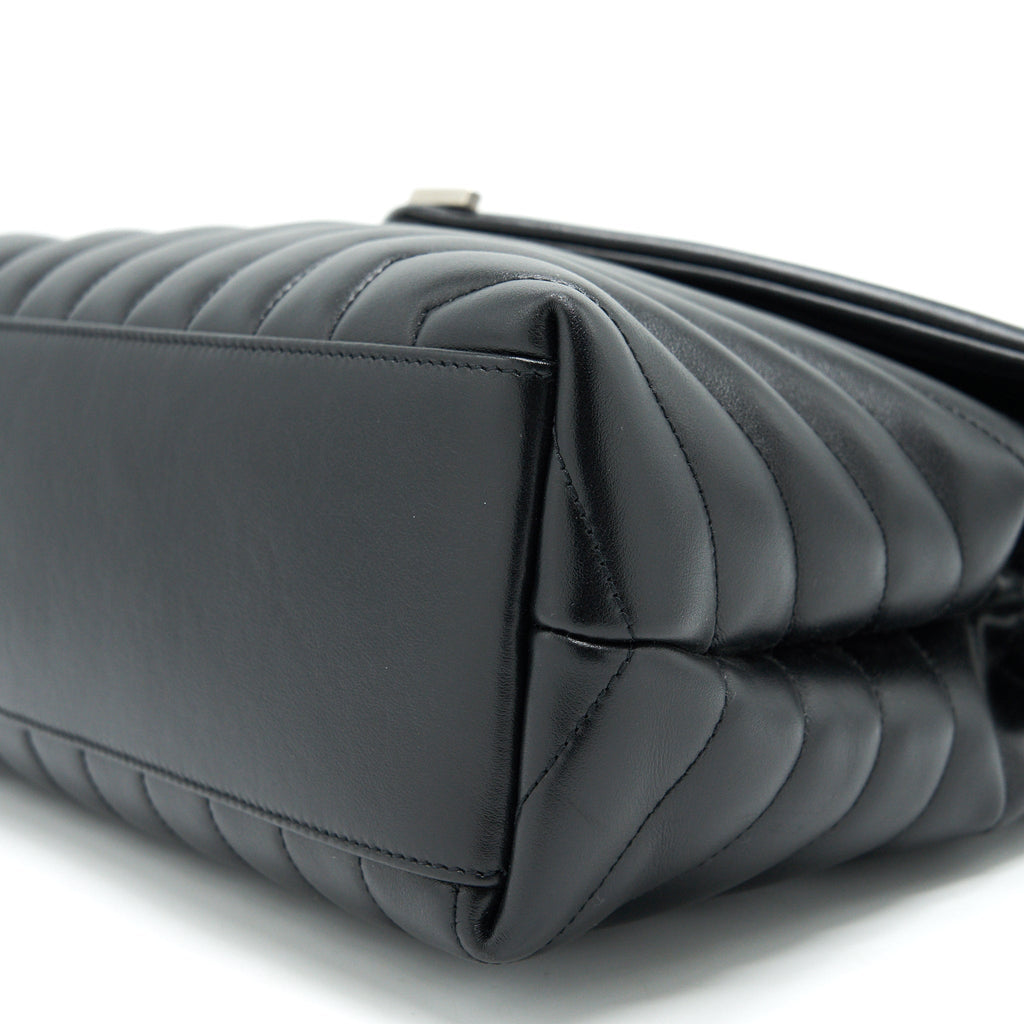 saint-laurent-ysl-lou-lou-in-black-shw