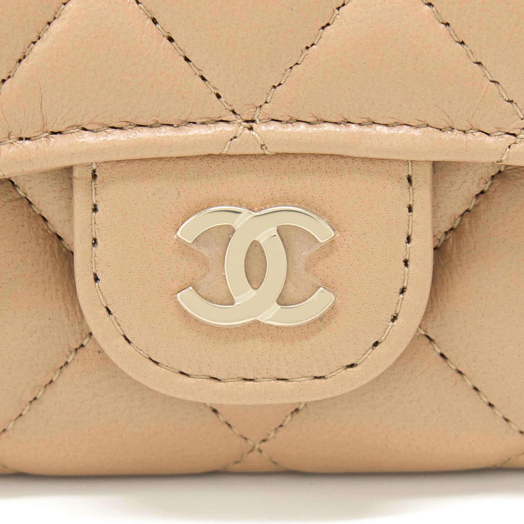 chanel-classic-flap-card-holder-lambskin-beige-lghw