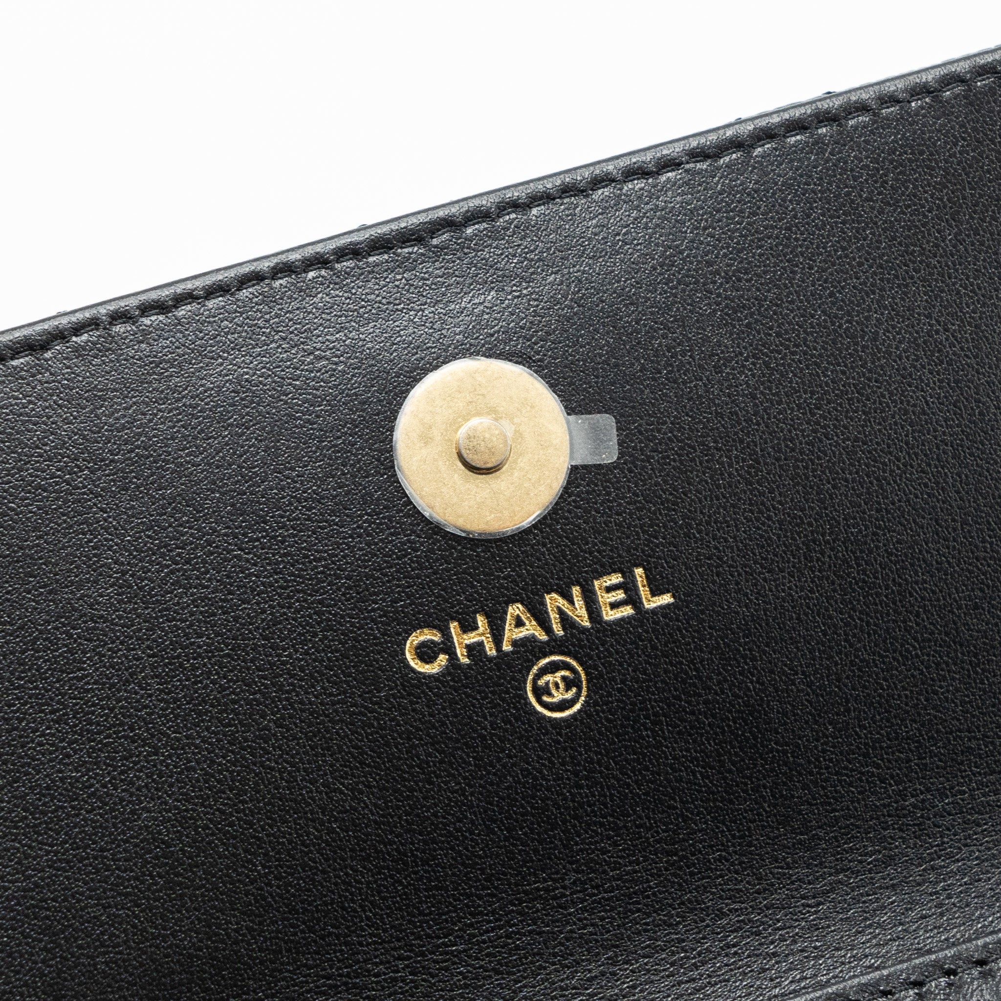 chanel-mini-flap-bag-with-adjustable-chains-caviar-black-ghwmicrochip