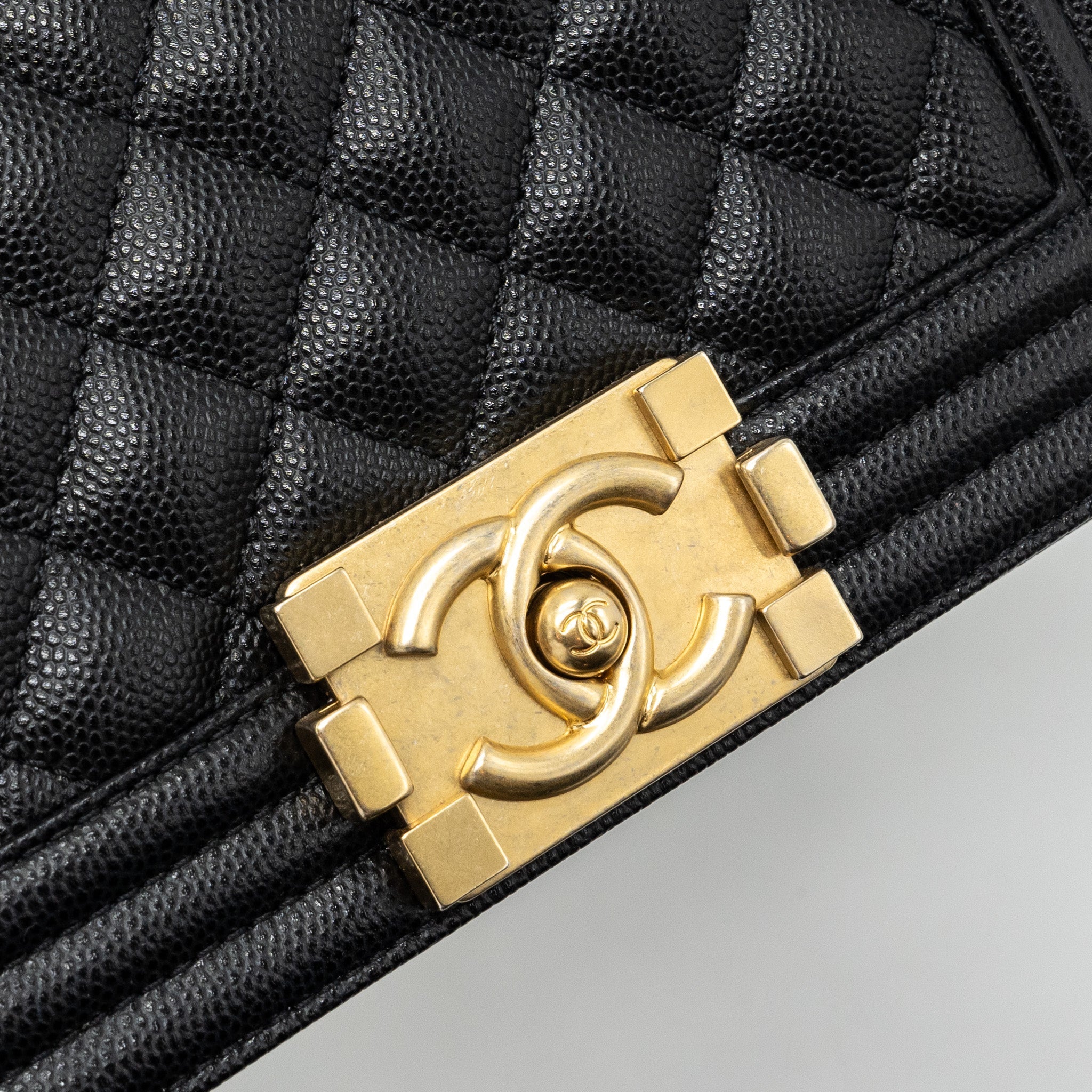 chanel-small-boy-bag-caviar-black-ghw-microchip-3