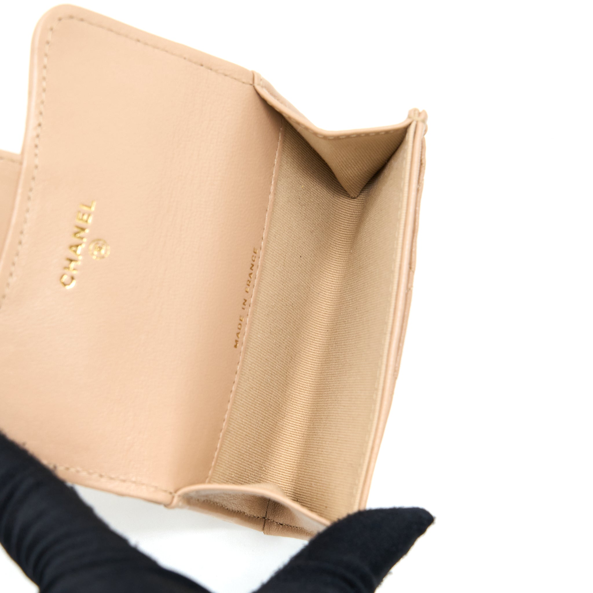 chanel-classic-flap-card-holder-lambskin-beige-lghw