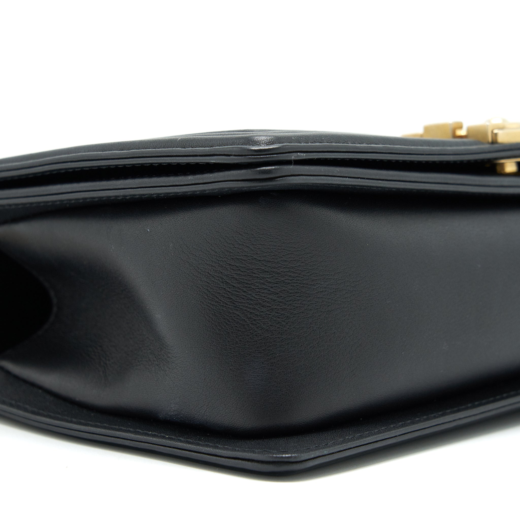 chanel-medium-boy-black-lambskin-ghw