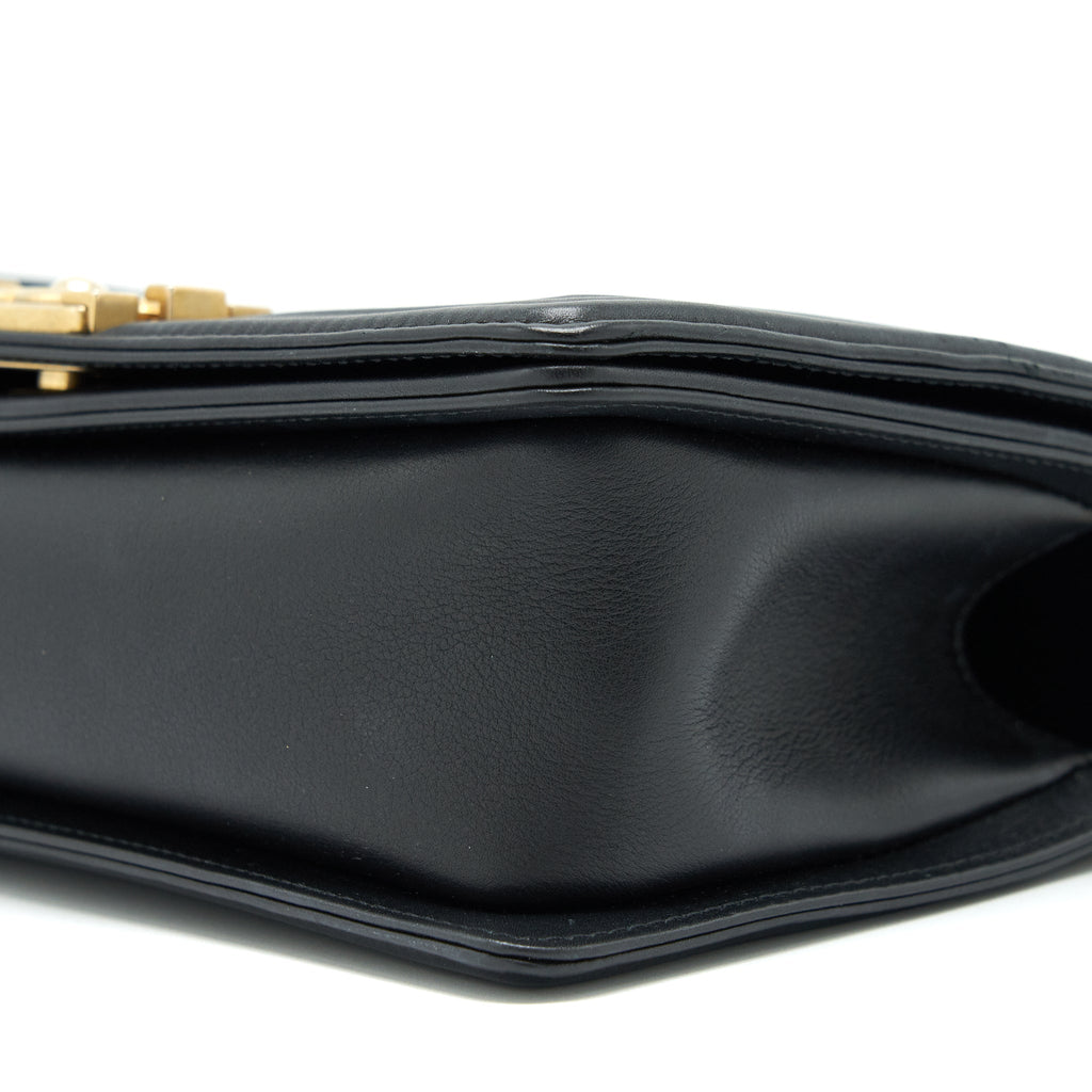chanel-medium-boy-black-lambskin-ghw