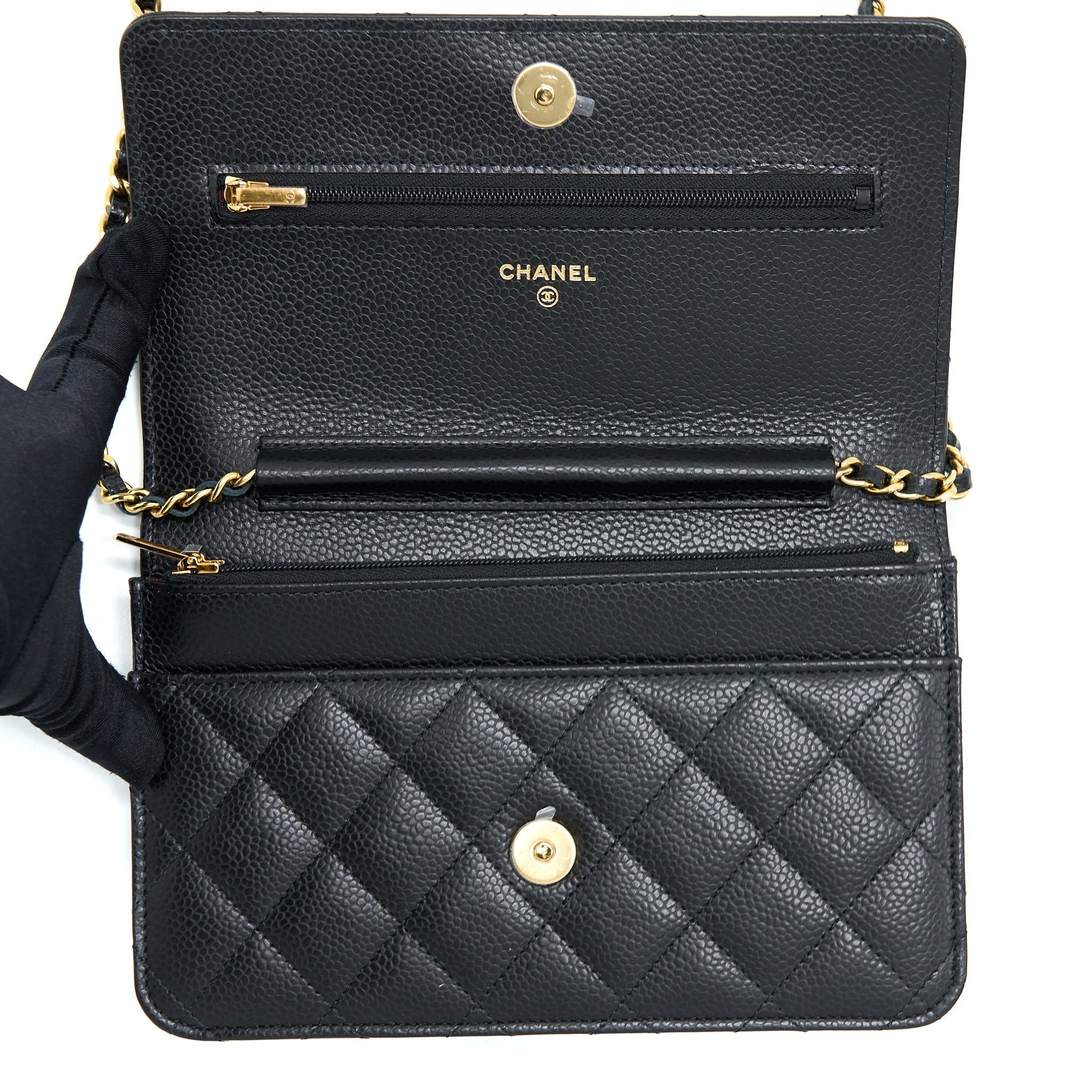 chanel-classic-wallet-on-chain-caviar-black-ghw-microchip-8