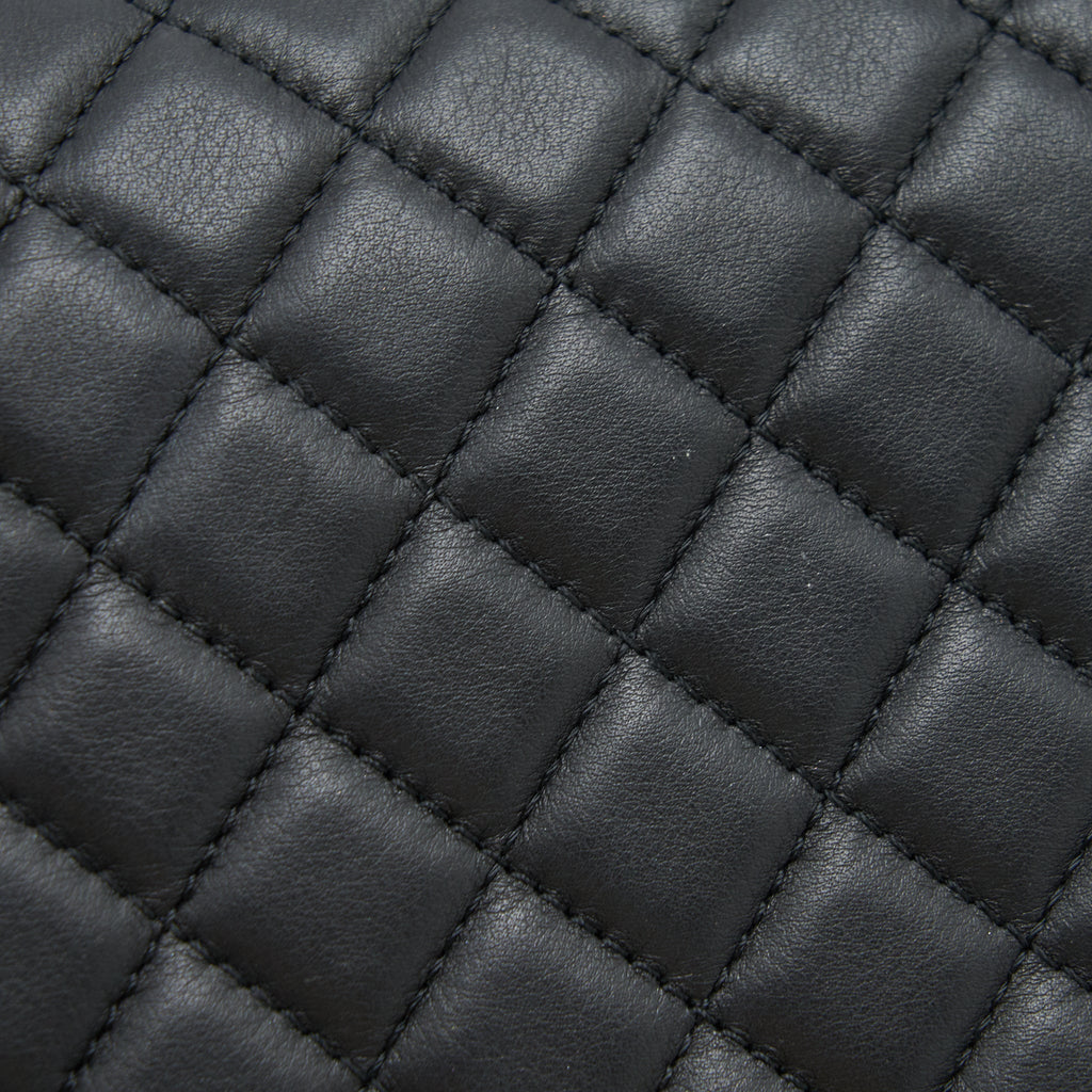 chanel-medium-boy-black-lambskin-ghw