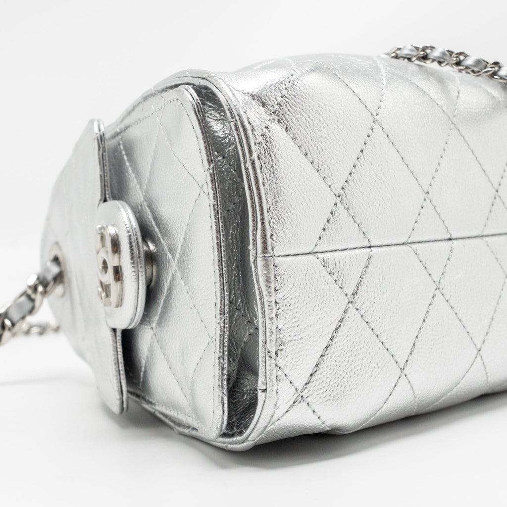 chanel-25-bag-silver