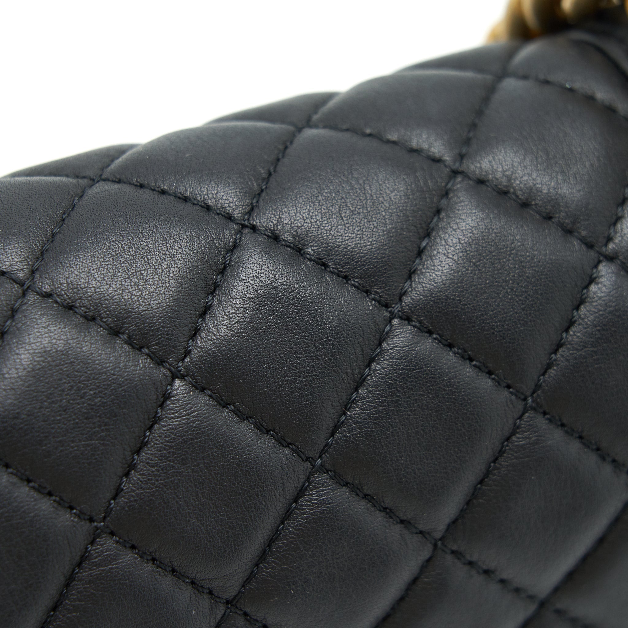 chanel-medium-boy-black-lambskin-ghw