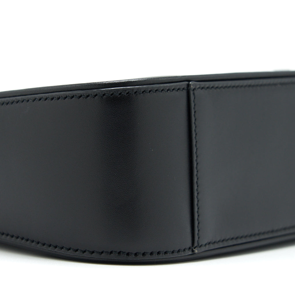 saint-laurent-ysl-le5-a7-hobo-bag-smooth-calfskin-black-ghw