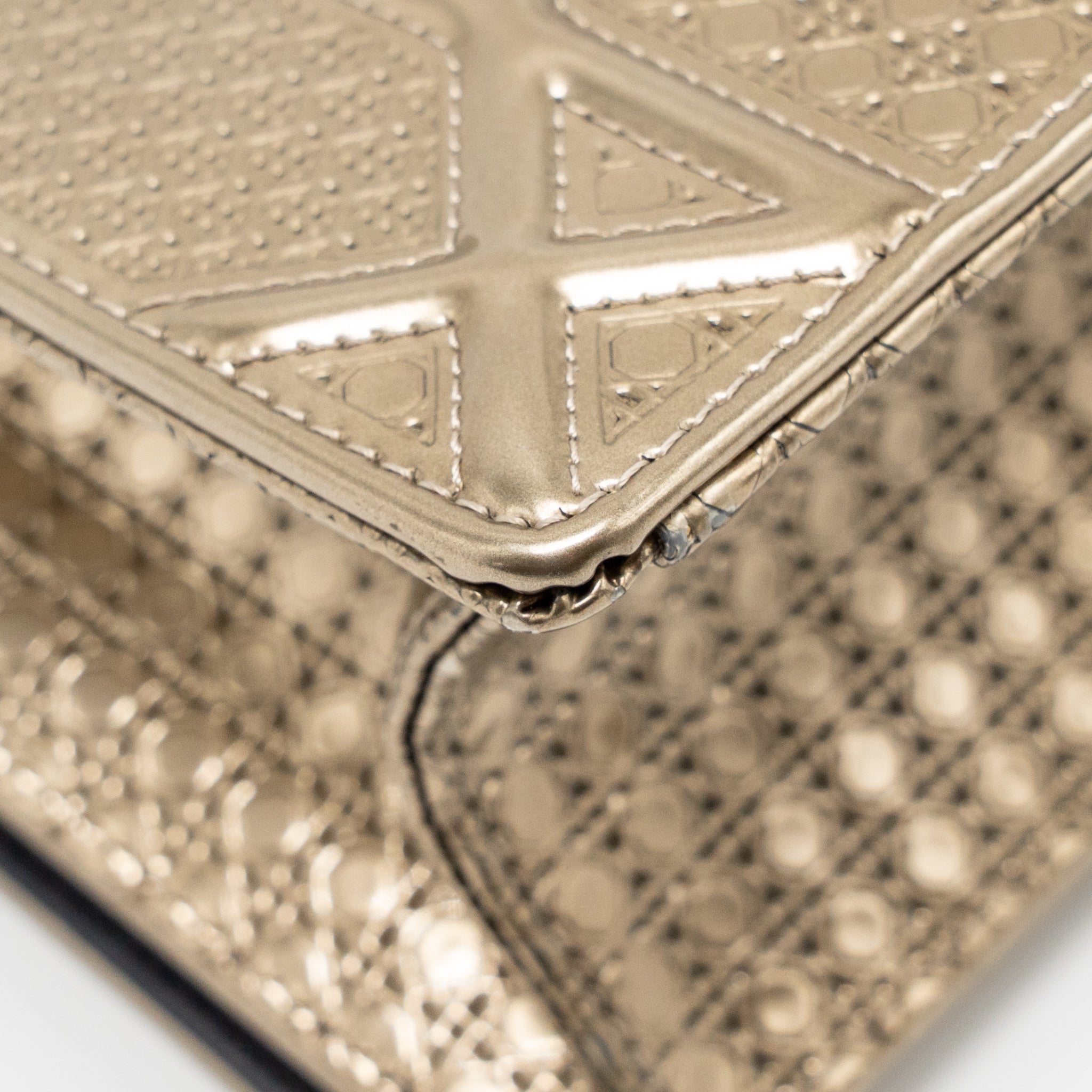 dior-medium-diorama-metallic-calfskin-light-gold-with-lghw-copy