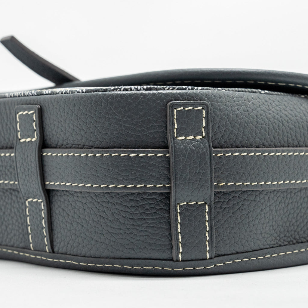 goyard-bag-grey
