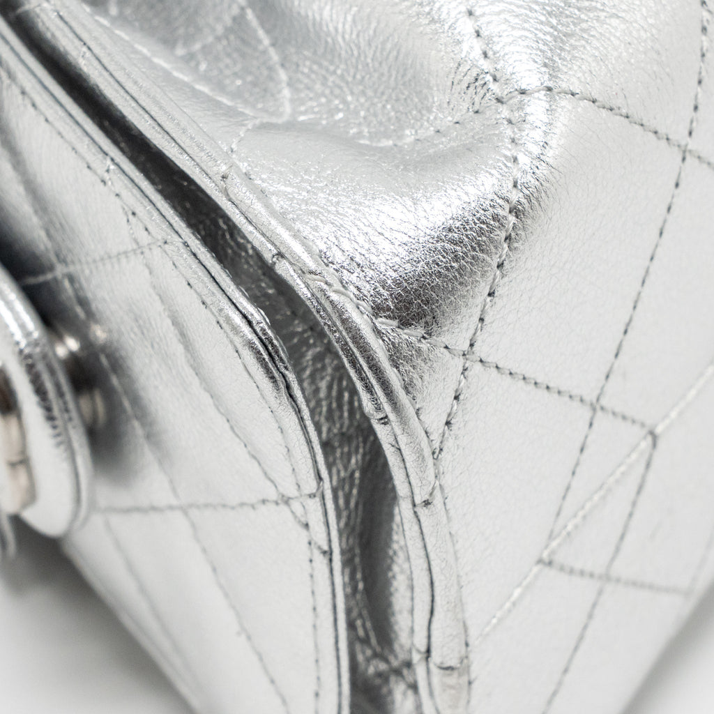 chanel-25-bag-silver