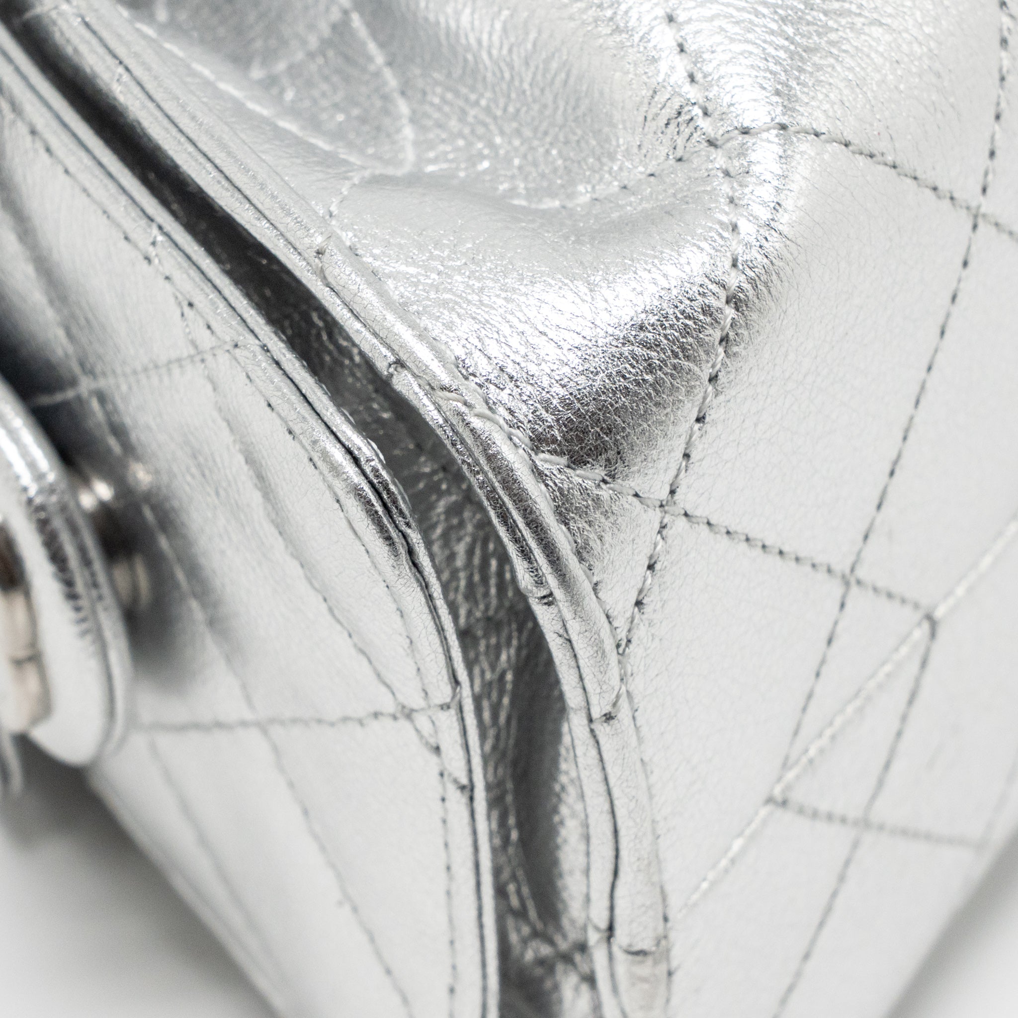 chanel-25-bag-silver