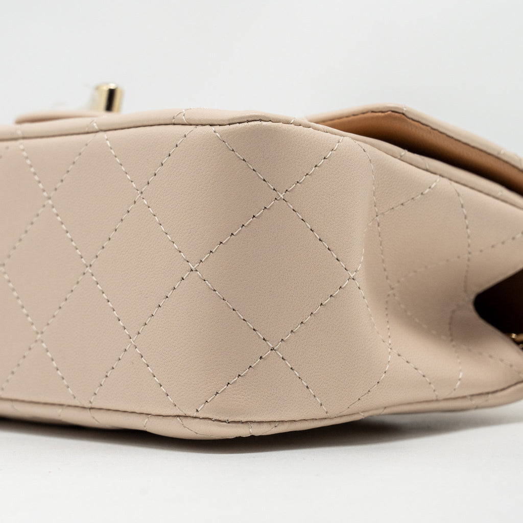 chanel-top-handle-mini-rectangular-flap-bag-lambskin-ecru-dark-beige-lghwmicrochip-copy-1