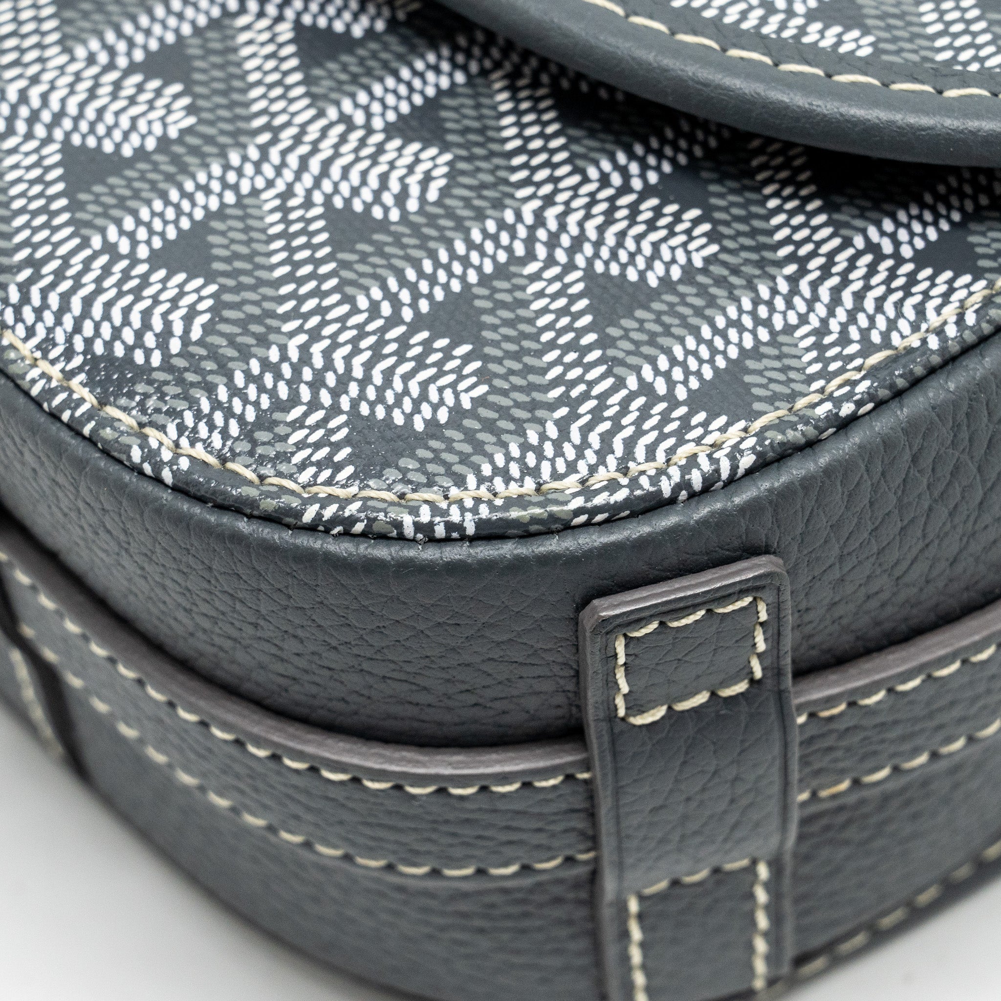 goyard-bag-grey