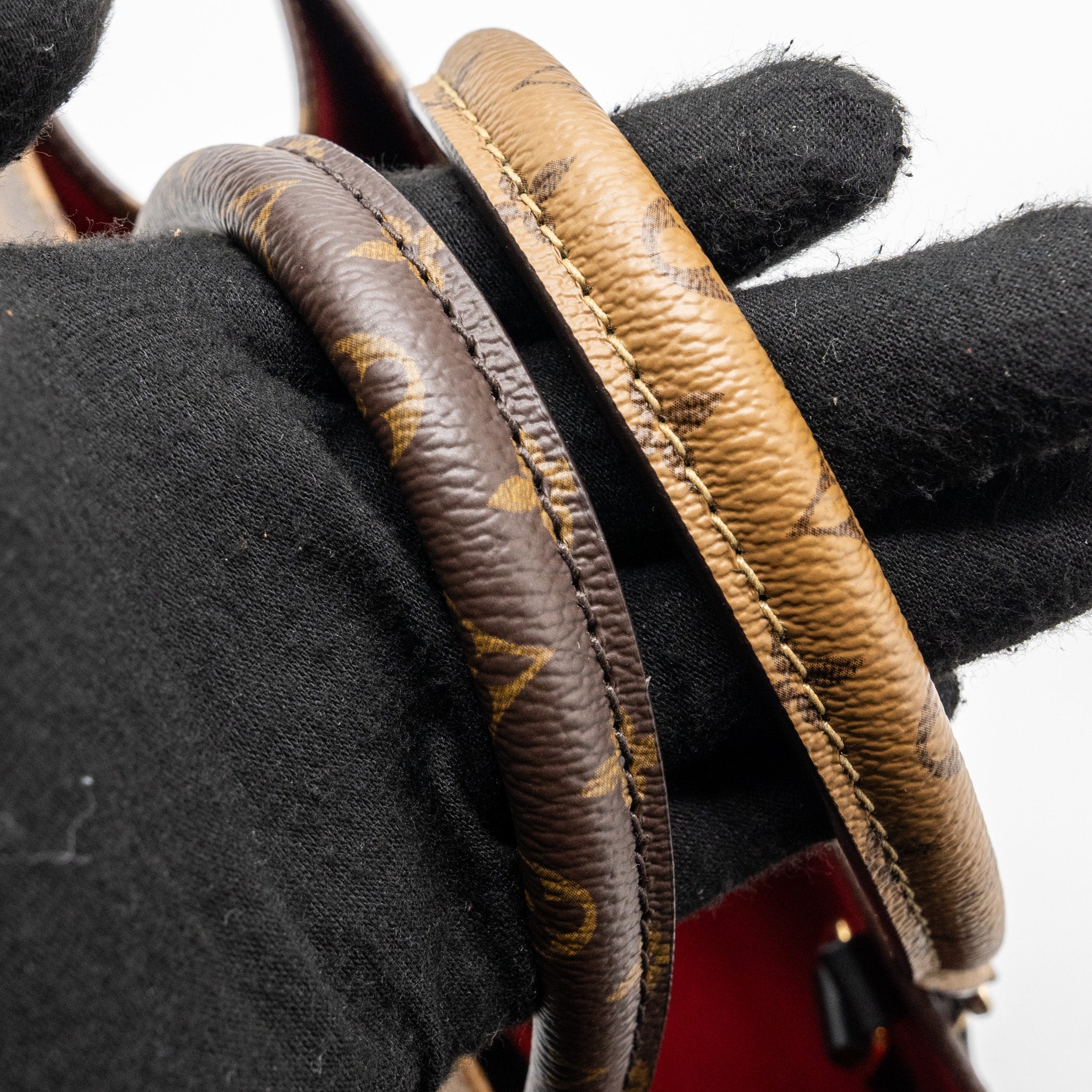 louis-vuitton-onthego-mm-monogram-canvas-ghw-1