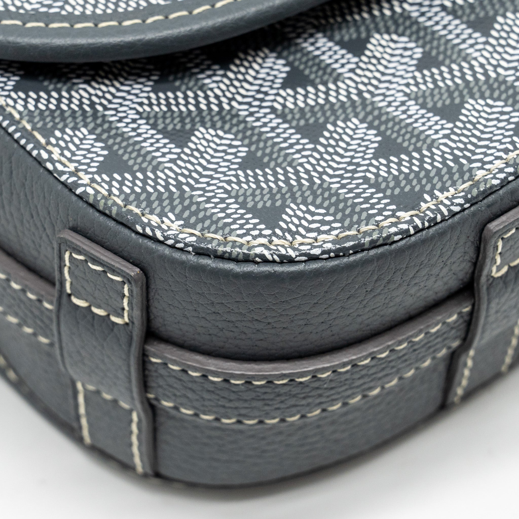 goyard-bag-grey