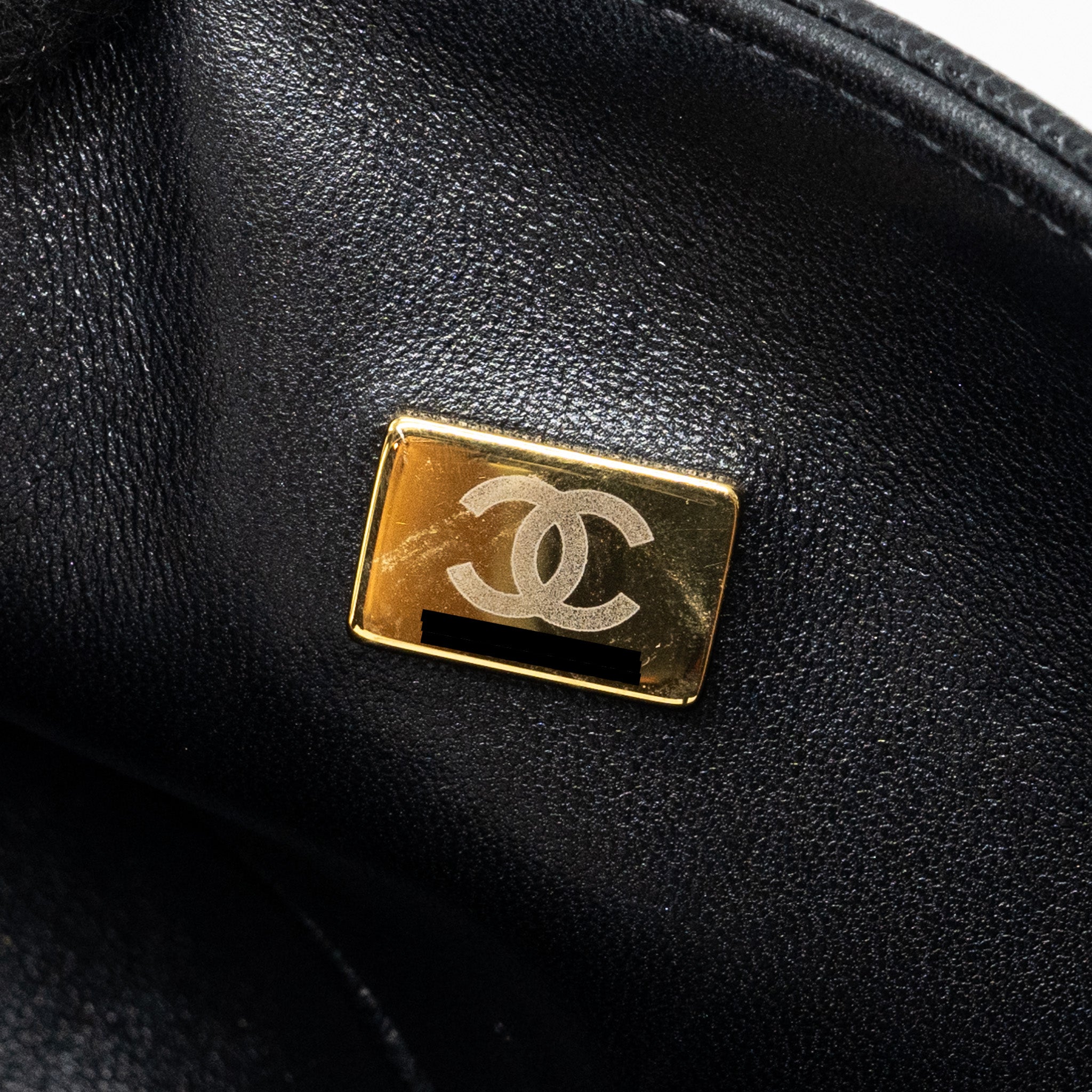 chanel-small-boy-bag-caviar-black-ghw-microchip-3