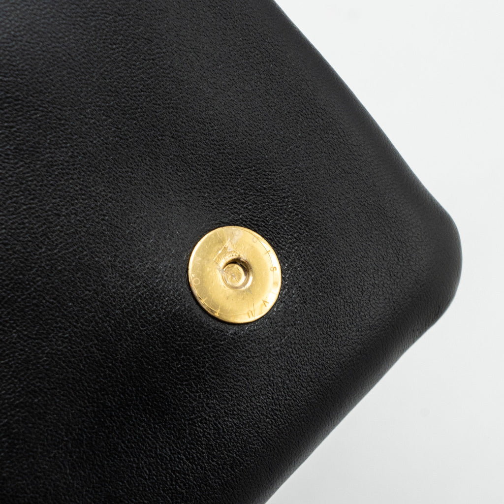 louis-vuitton-pochette-coussin-lambskin-ghw