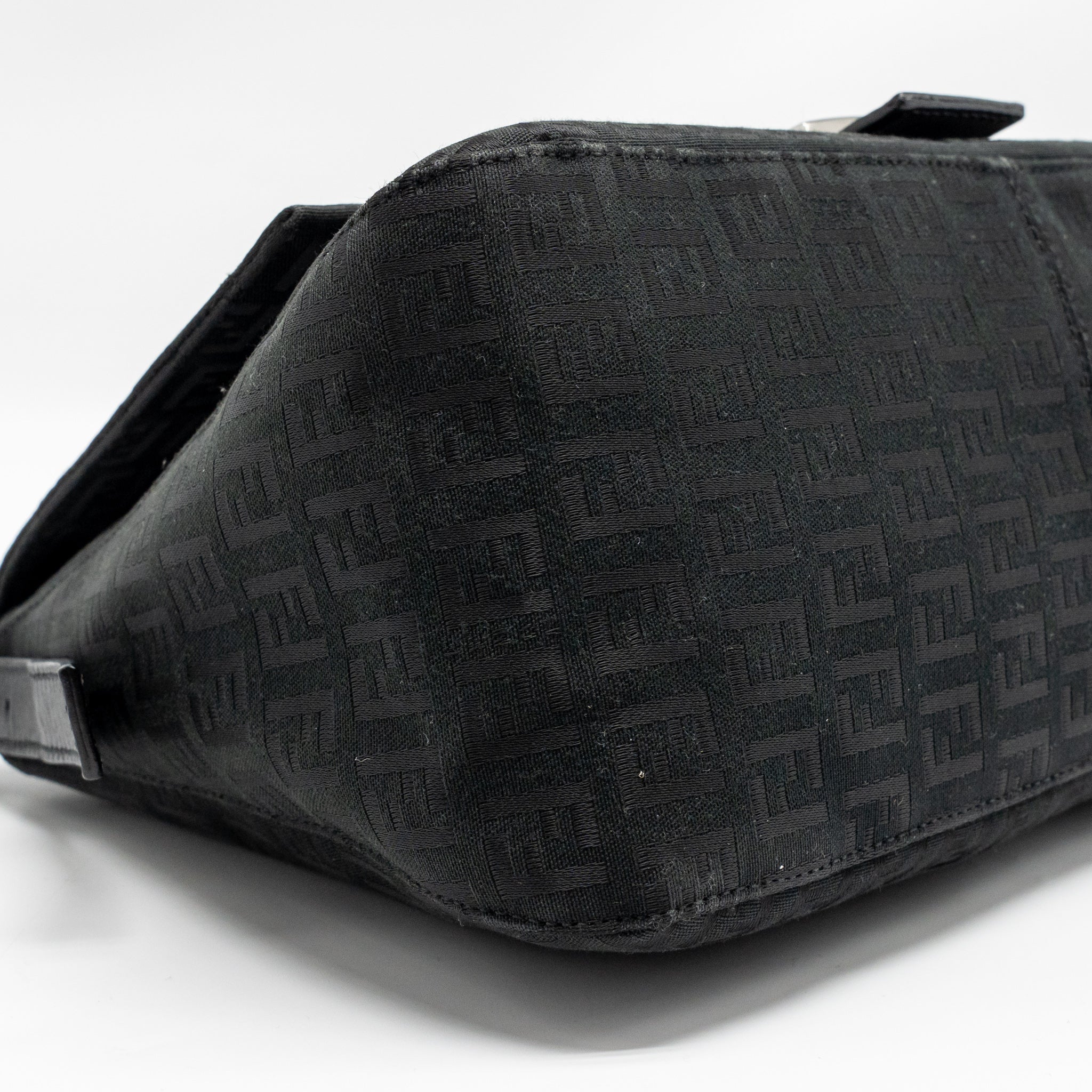 fendi-zucca-mamma-baguette-bag-ff-logo-canvas-black-shw