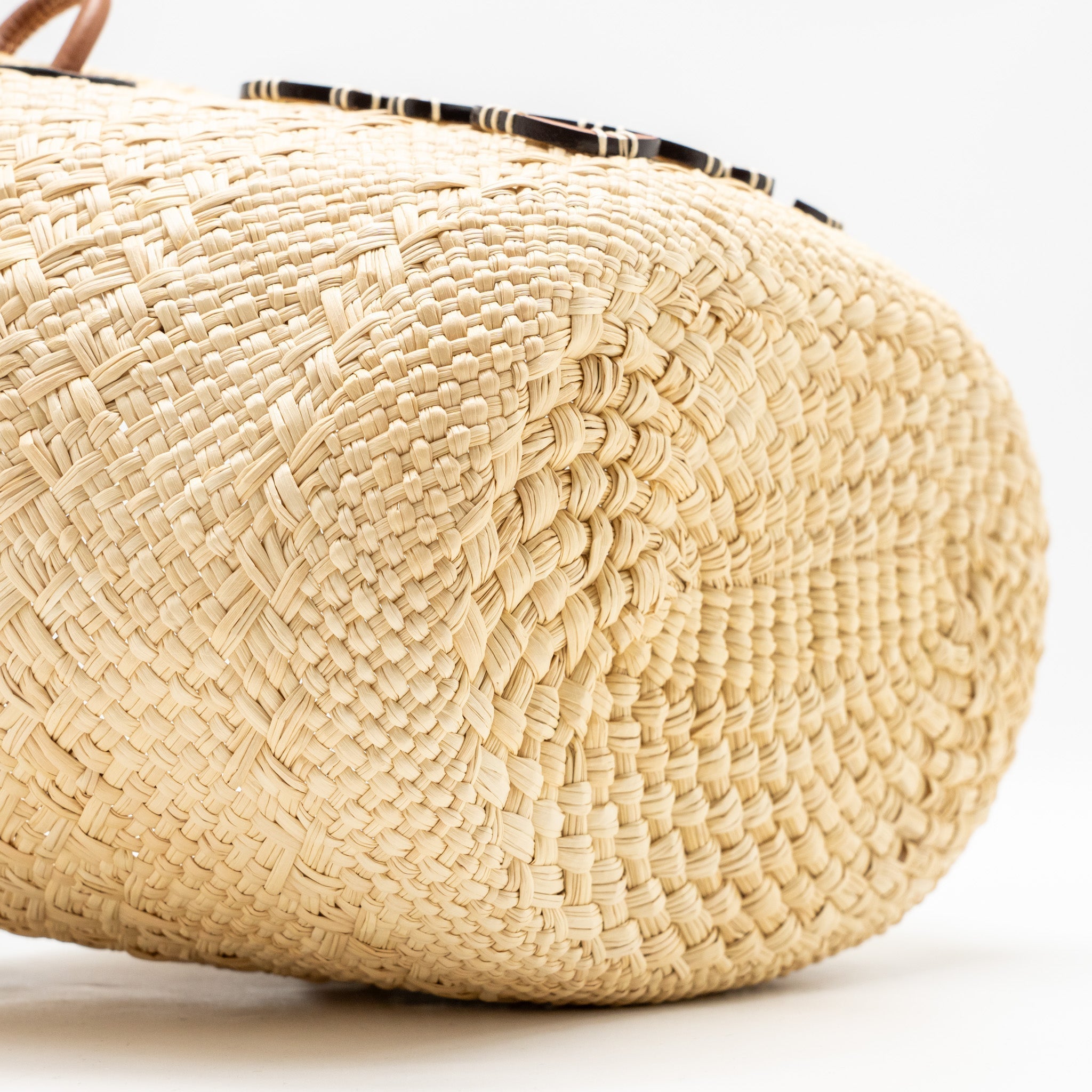 loewe-anagram-busket-small-bag-iraca-palm-calfskin-natural-tan