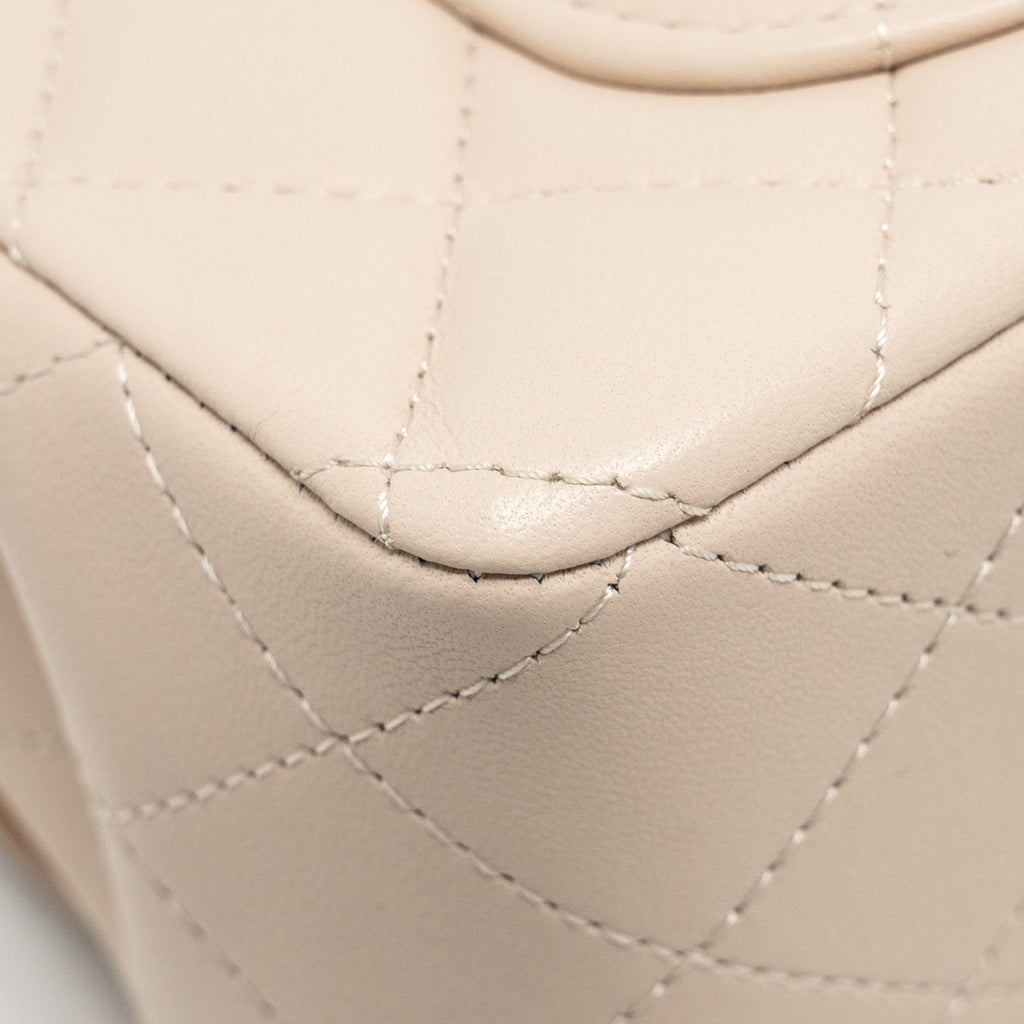 chanel-top-handle-mini-rectangular-flap-bag-lambskin-ecru-dark-beige-lghwmicrochip-copy-1