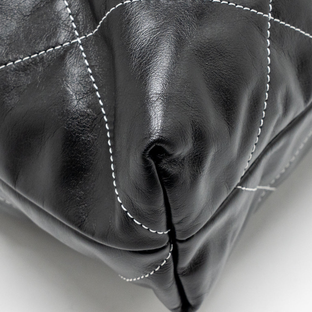 chanel-medium-22-bag-white-stitching-calfskin-black-ghw-microchip