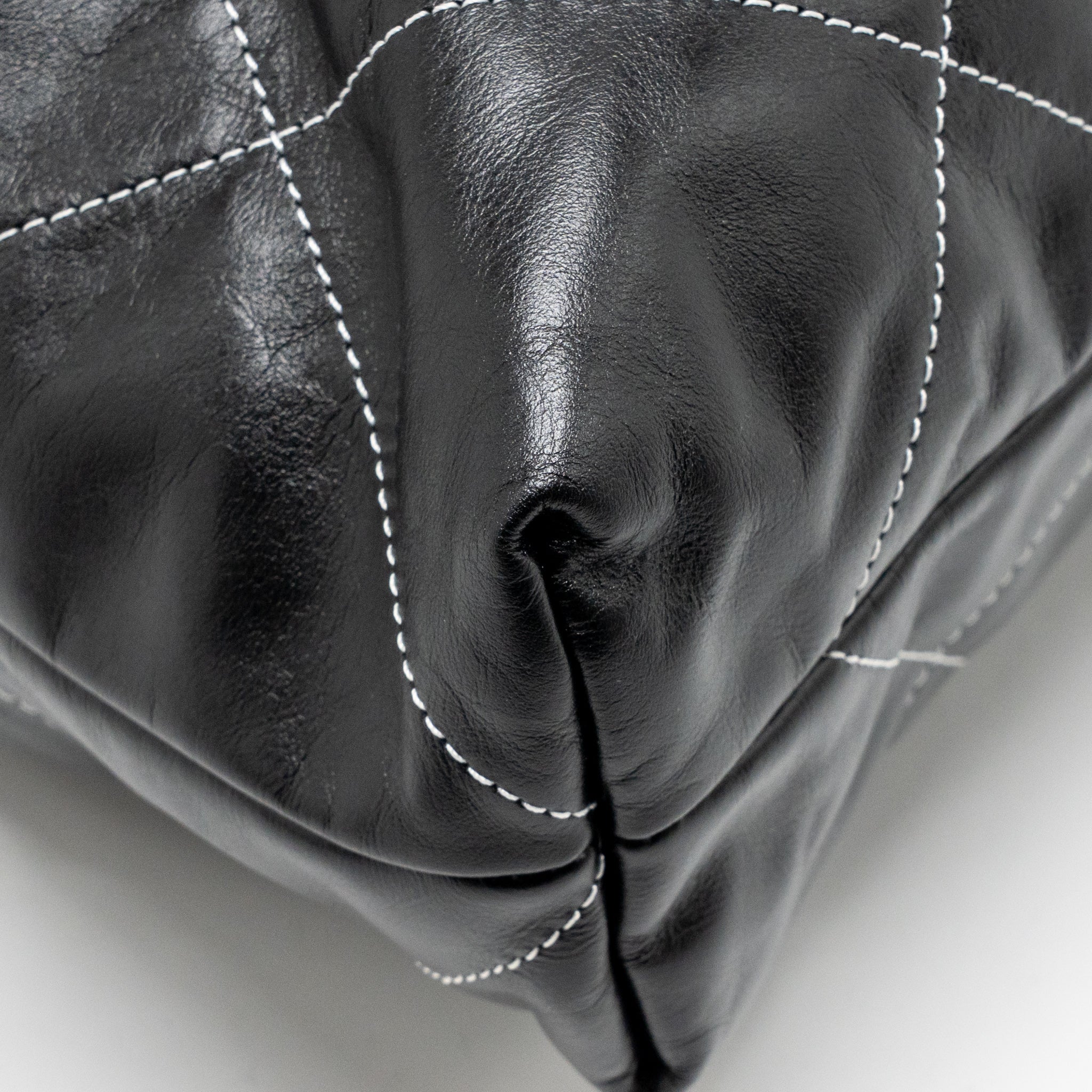 chanel-medium-22-bag-white-stitching-calfskin-black-ghw-microchip