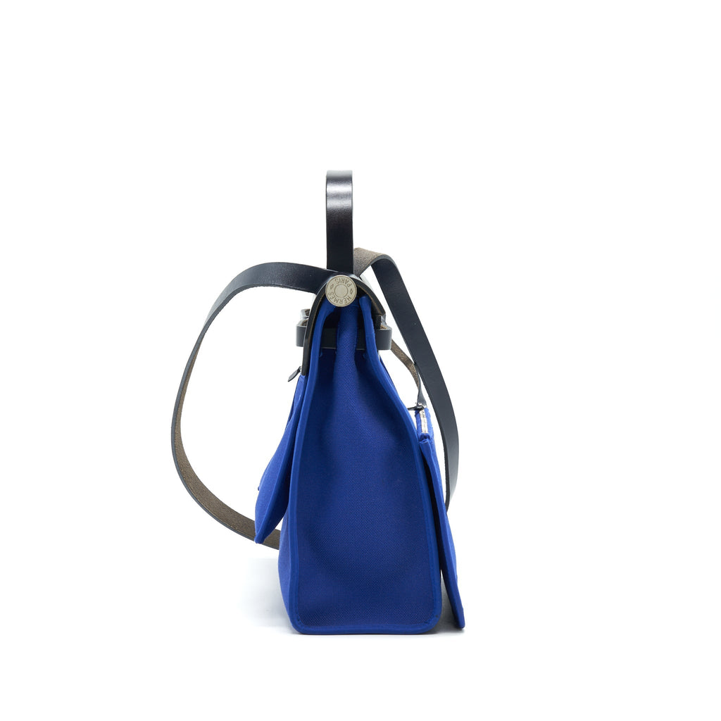 hermes-herbag-zip-31-bag-blue-electrique-black-shw