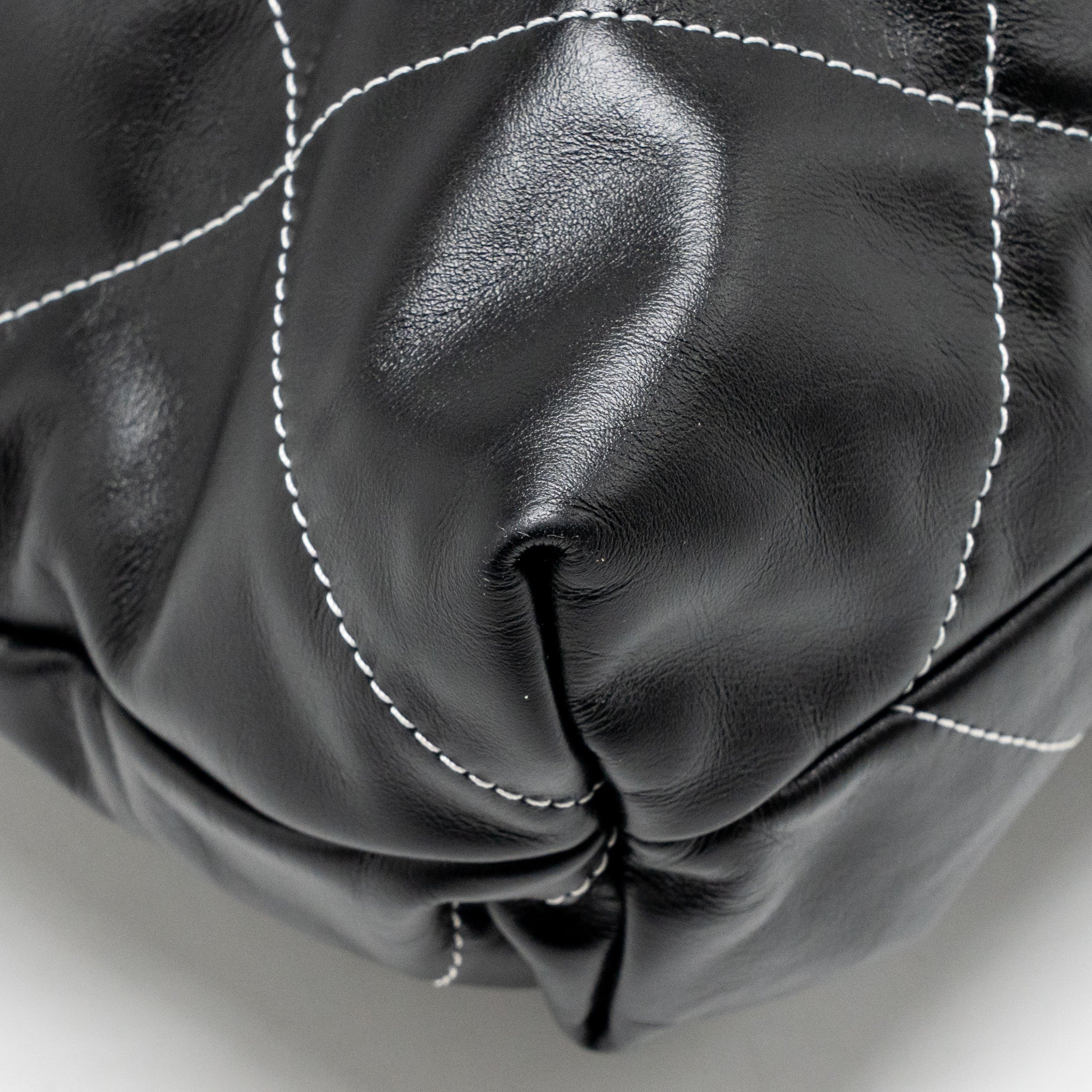 chanel-medium-22-bag-white-stitching-calfskin-black-ghw-microchip