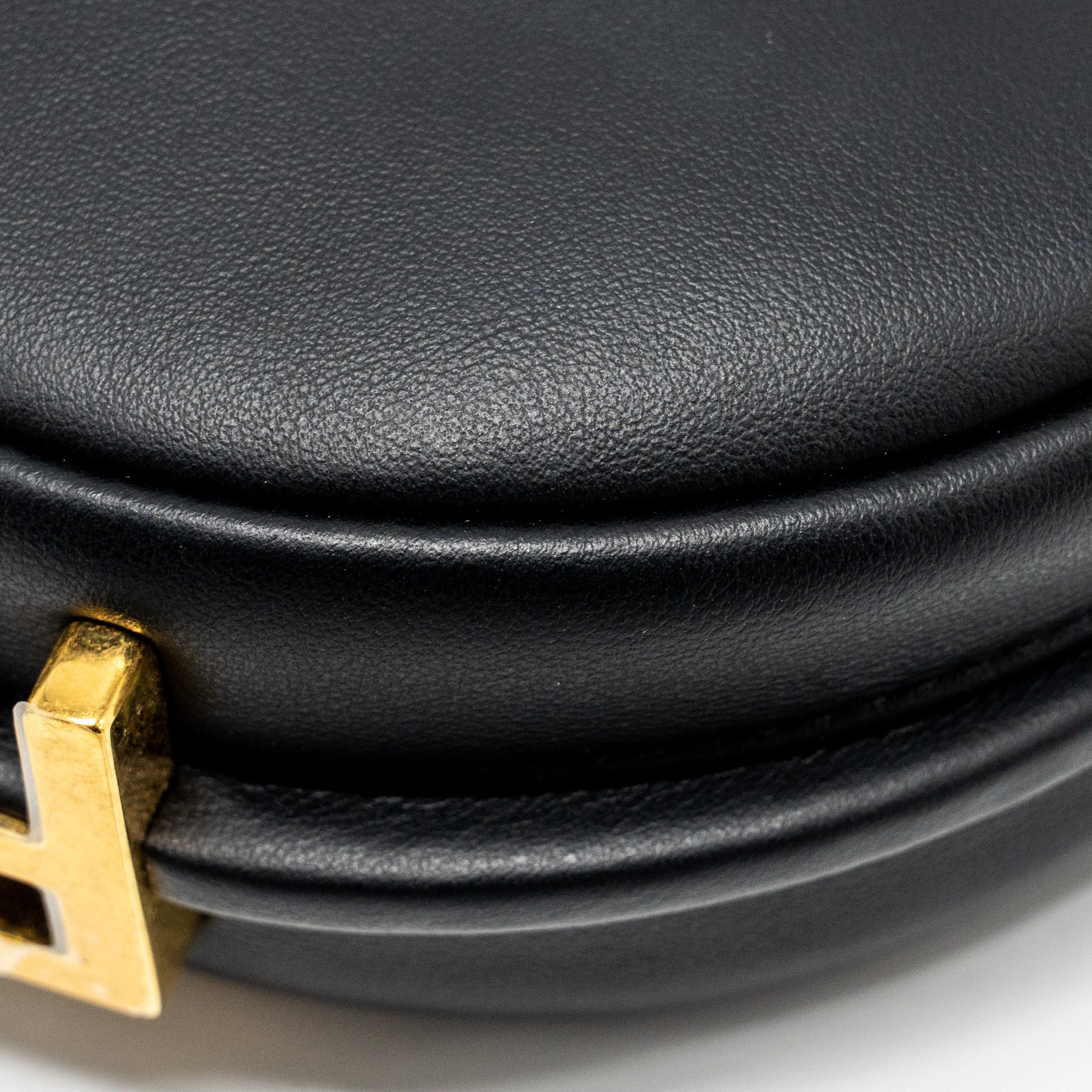 fendi-nano-fendigraphy-leather-charm-calfskin-black-ghw