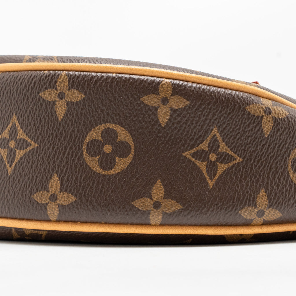 louis-vuitton-loop-bag-monogram-canvas-ghw-2