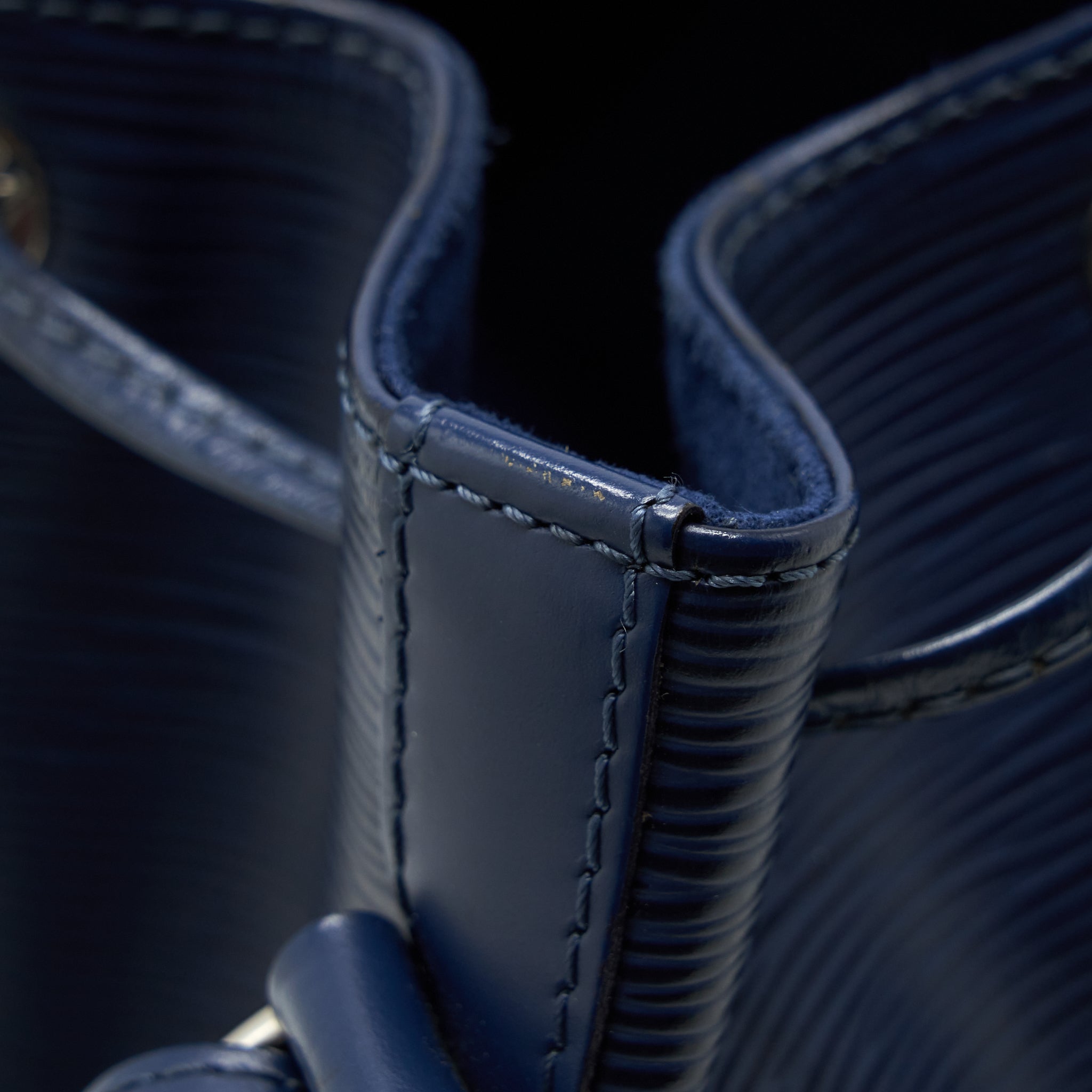 louis-vuitton-noe-bucket-bag-epi-leather-navy-shw