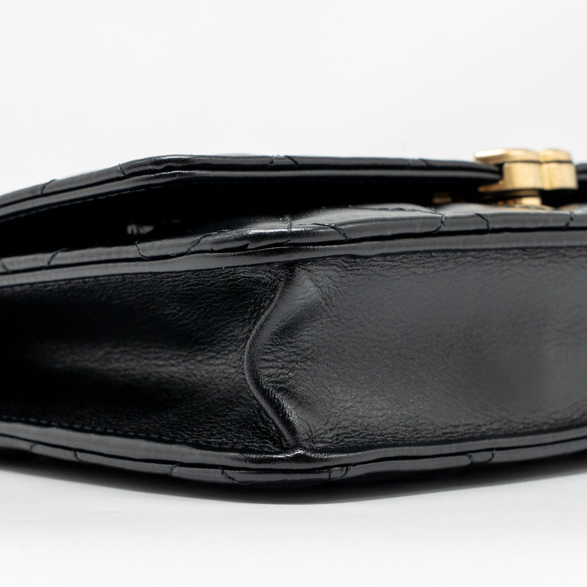 chanel-gold-crush-wallet-on-chain-calfskin-black-ghw-microchip