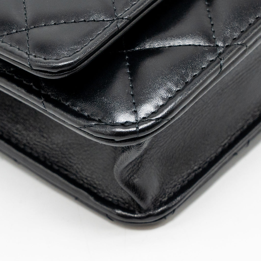 chanel-gold-crush-wallet-on-chain-calfskin-black-ghw-microchip