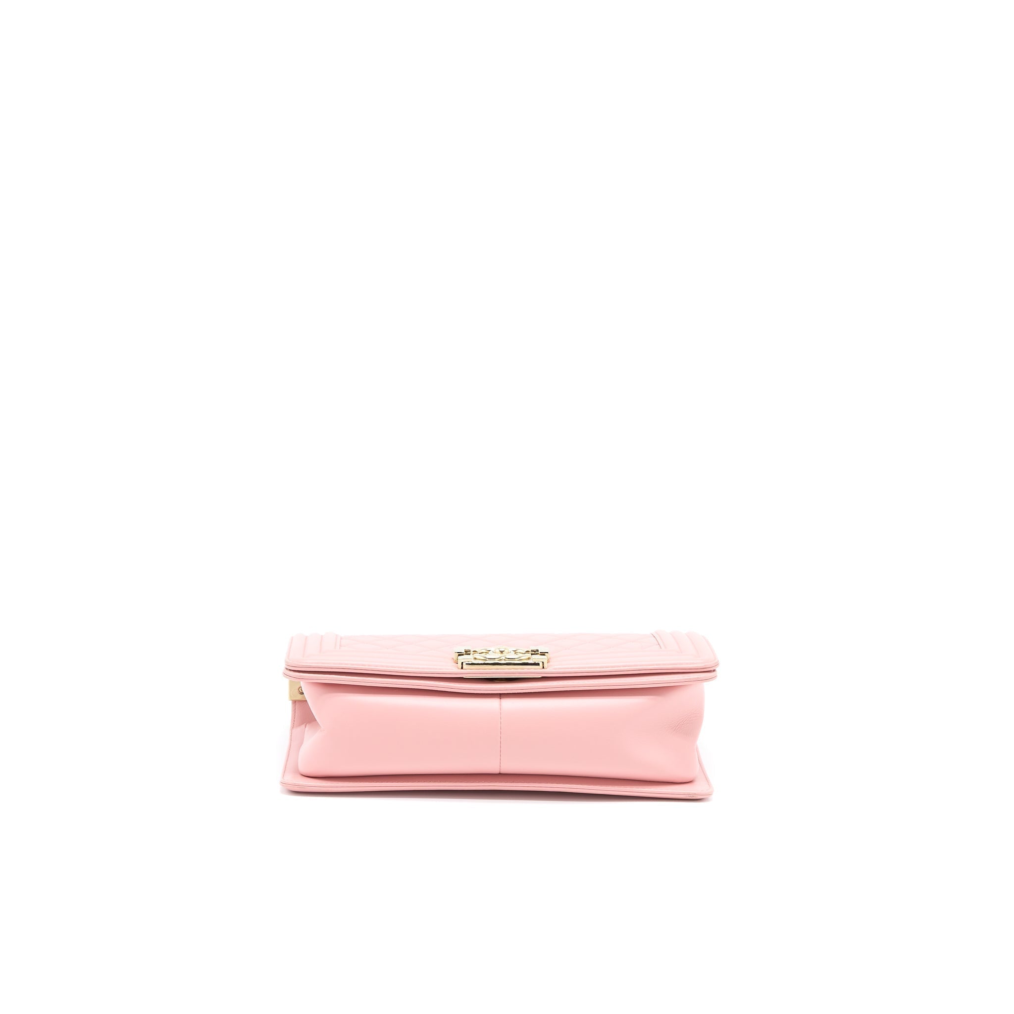 chanel-medium-boy-bag-calfskin-pink-lghw