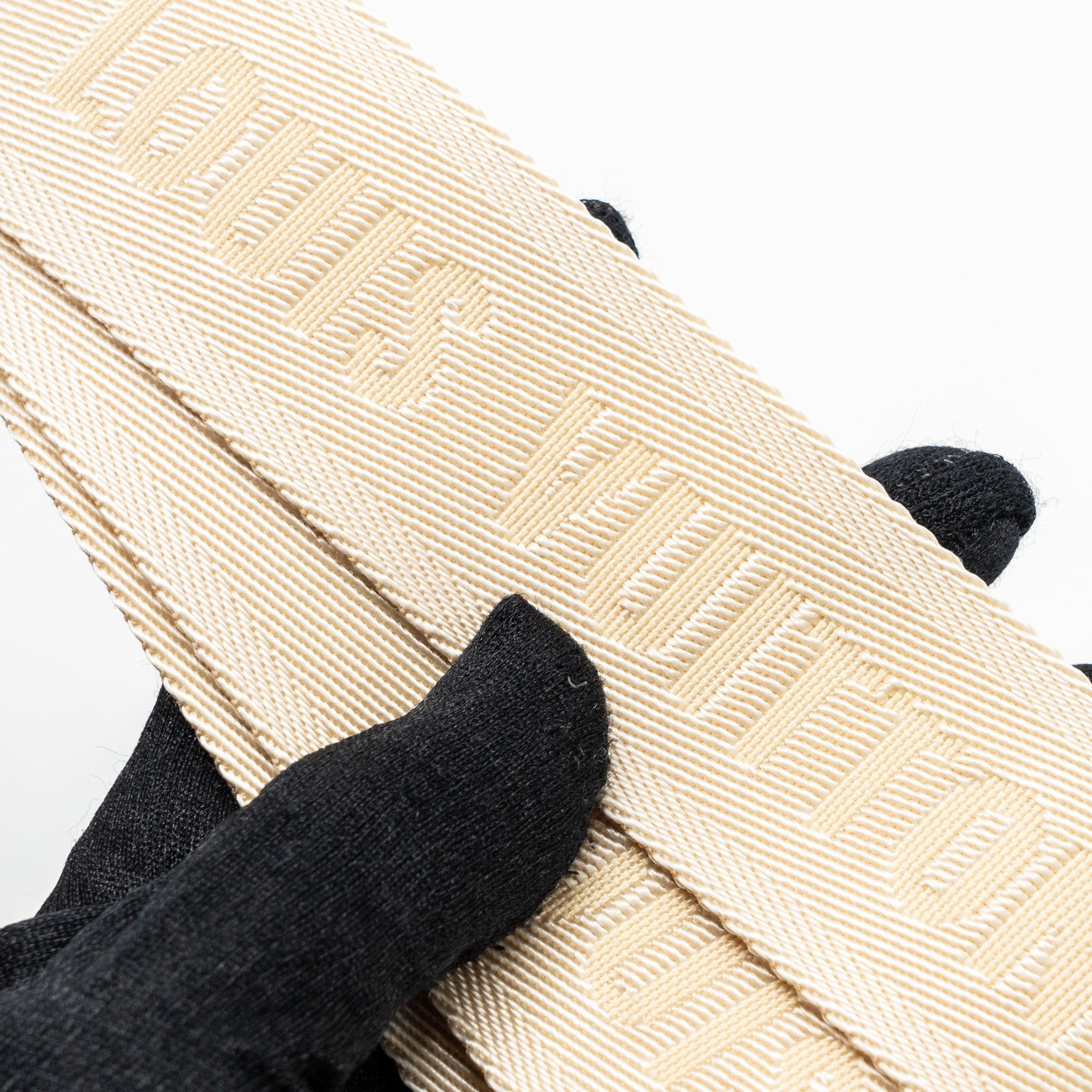 louis-vuitton-onthego-pm-monogram-canvas-monogram-reverse-canvas-ghw