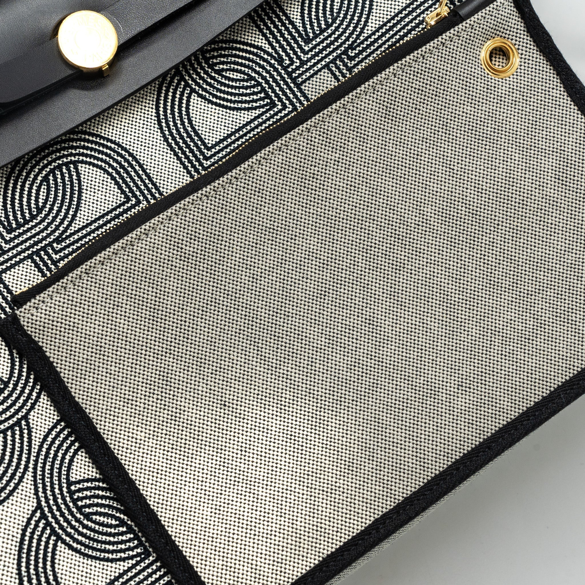 hermes-herbag-31-zip-bag-toile-h-plume-canvas-hunter-leather-black-ecru-ghw-stamp-u-1