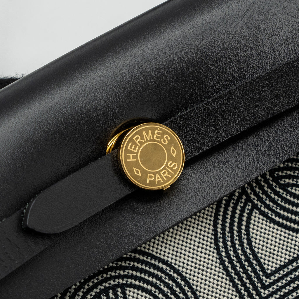 hermes-herbag-31-zip-bag-toile-h-plume-canvas-hunter-leather-black-ecru-ghw-stamp-u-1