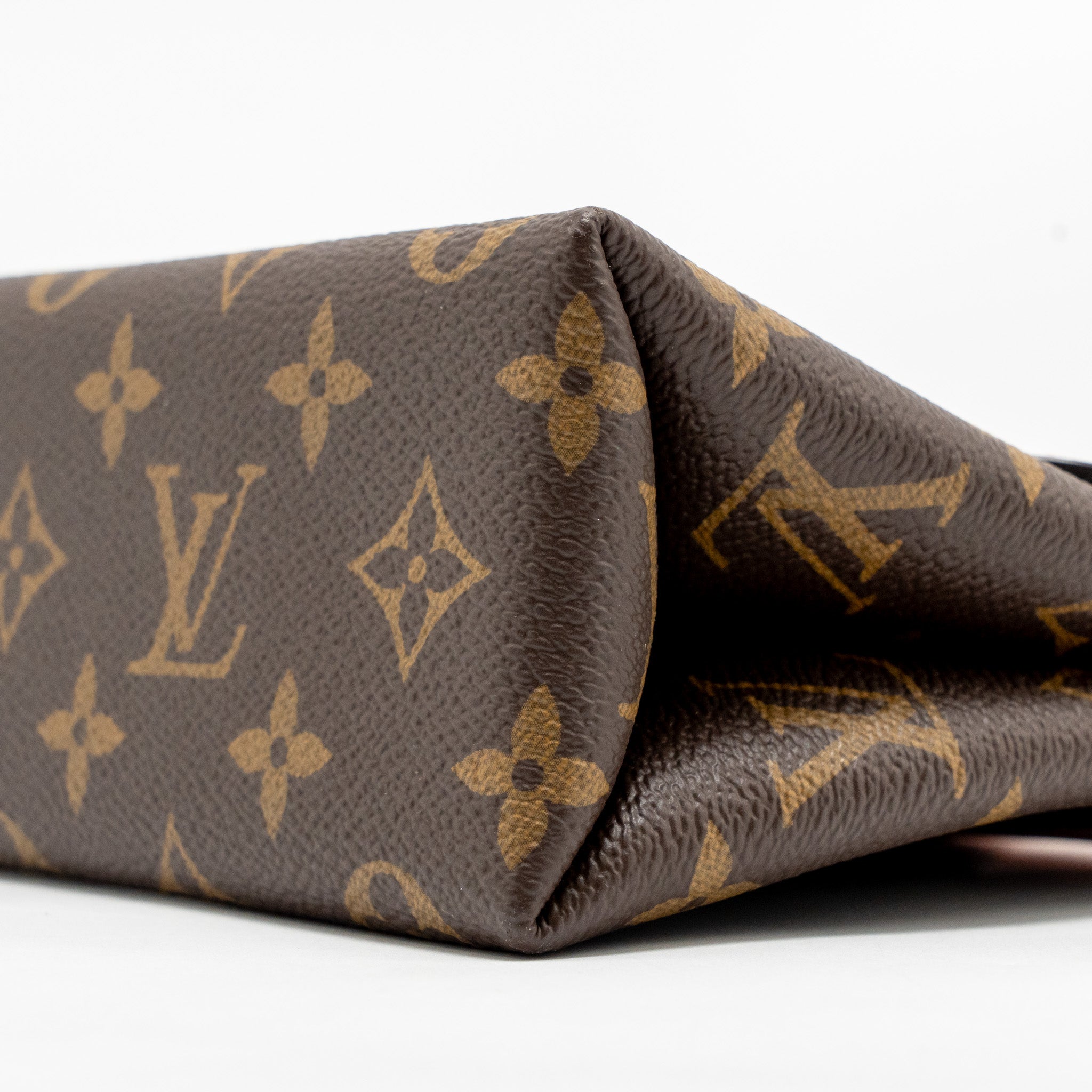louis-vuitton-locky-bb-monogram-canvas-rose-poudre-ghw