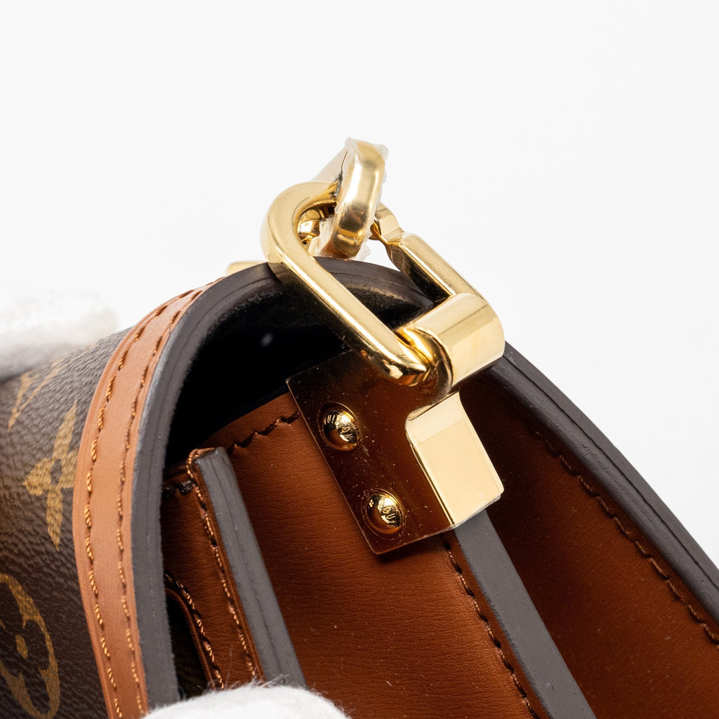 louis-vuitton-dauphine-mm-monogram-canvas-ghw-2